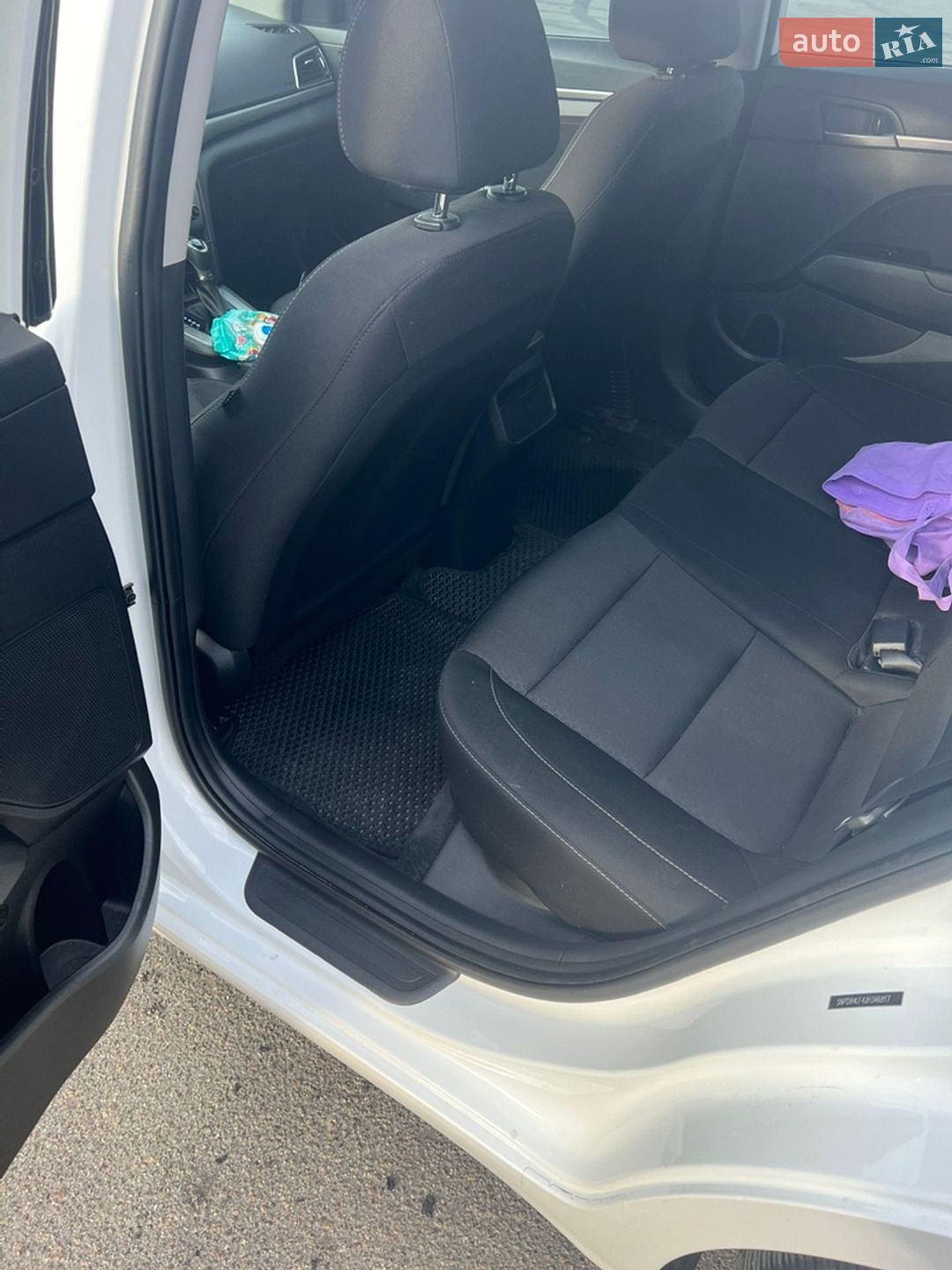 Hyundai Elantra 2018 VIN 5NPD84LF4JH346817 фото оголошення 13 з 17
