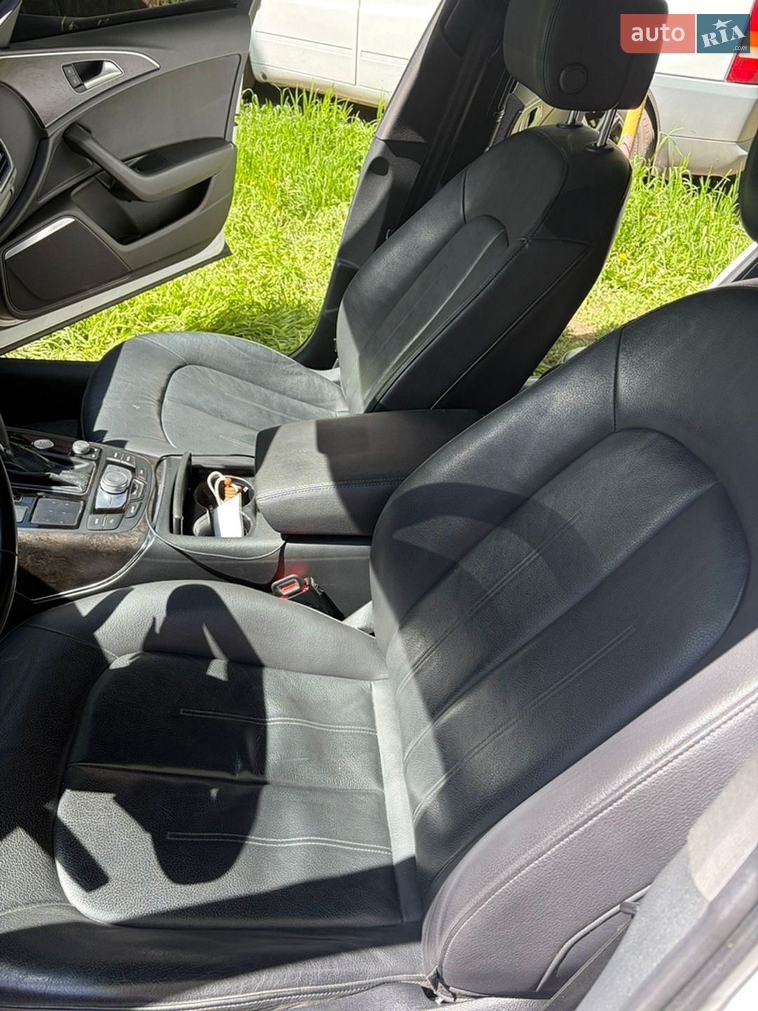 Audi A6 2016 VIN WAUG8AFC7HN050422 фото оголошення 8 з 19