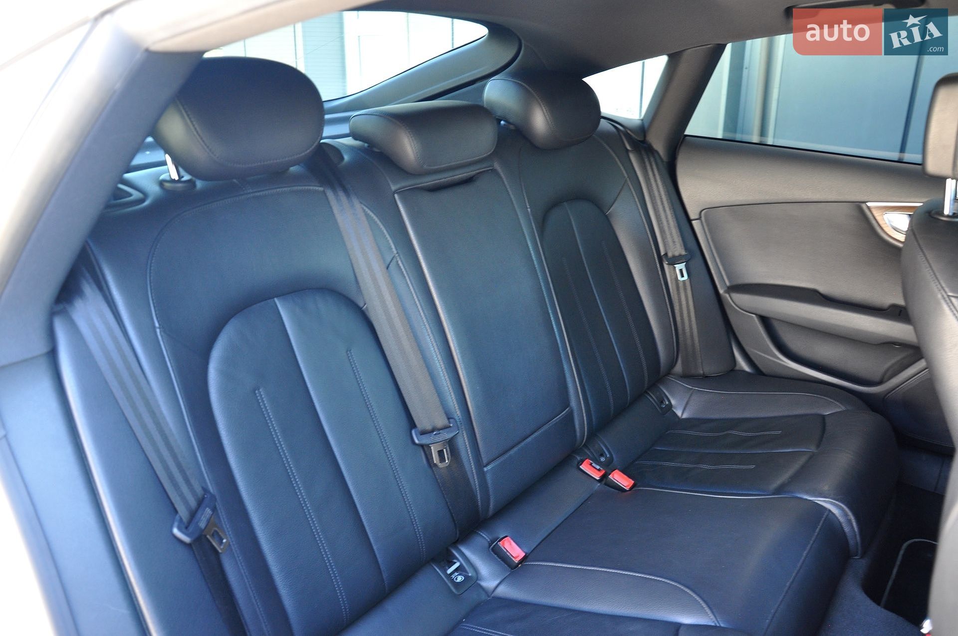 Audi A7 Sportback 2016 VIN WAUWGAFC2GN121474 фото оголошення 31 з 58