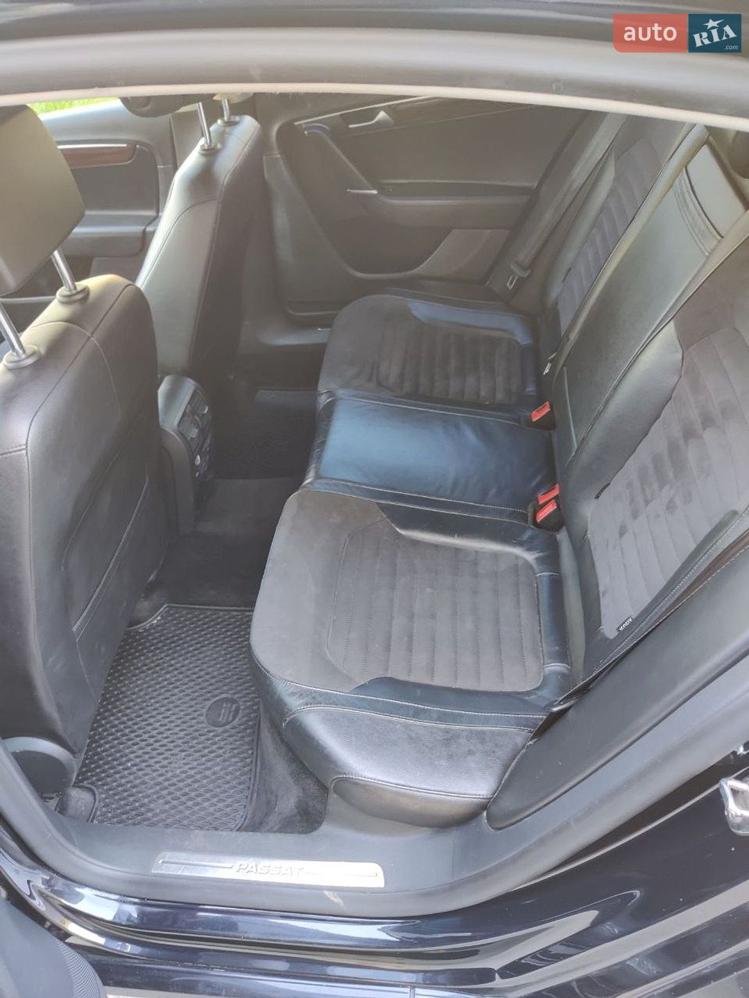 Volkswagen Passat 2011 VIN WVWZZZ3CZCP037760 фото оголошення 41 з 53