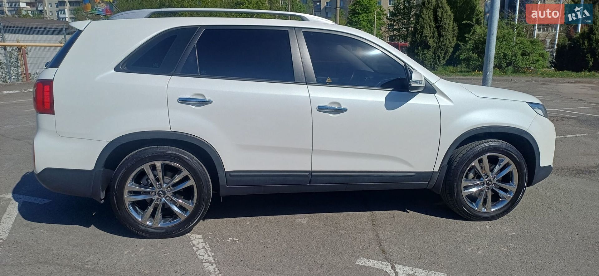 Kia Sorento 2014 VIN KNAKW815BEA583400 фото оголошення 11 з 52