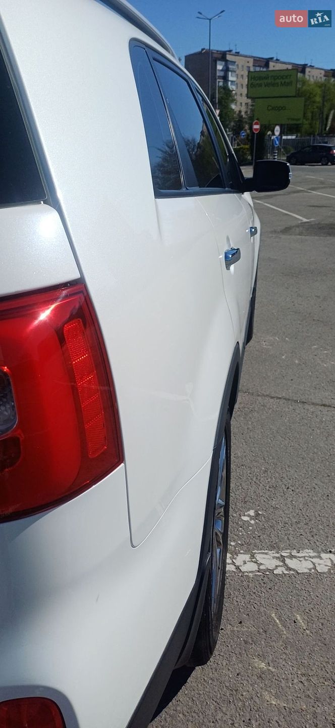 Kia Sorento 2014 VIN KNAKW815BEA583400 фото оголошення 17 з 52
