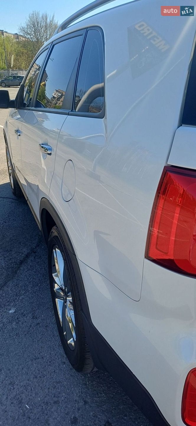 Kia Sorento 2014 VIN KNAKW815BEA583400 фото оголошення 18 з 52