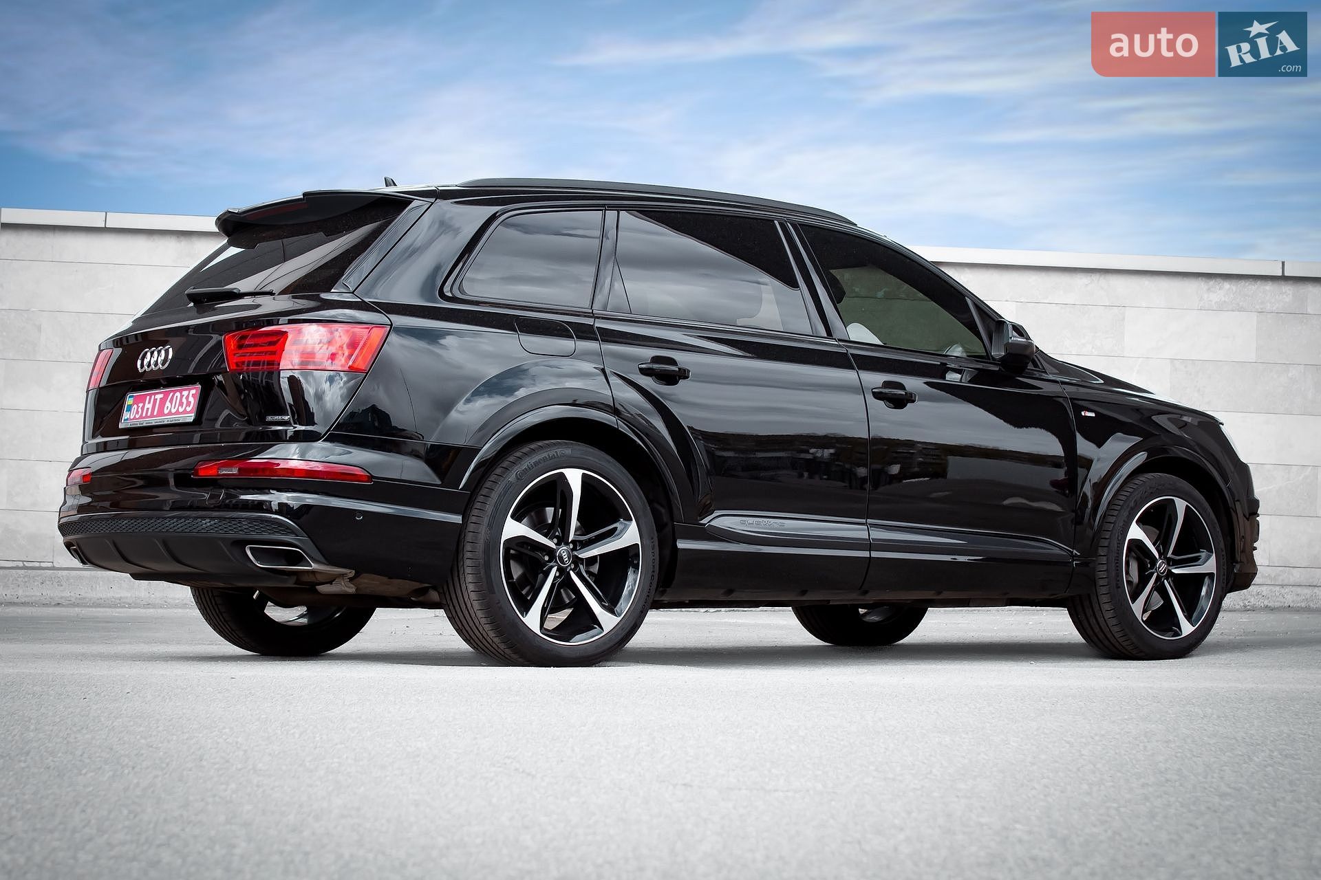 Audi Q7 2018 VIN WAUZZZ4M4JD062698 фото оголошення 4 з 45