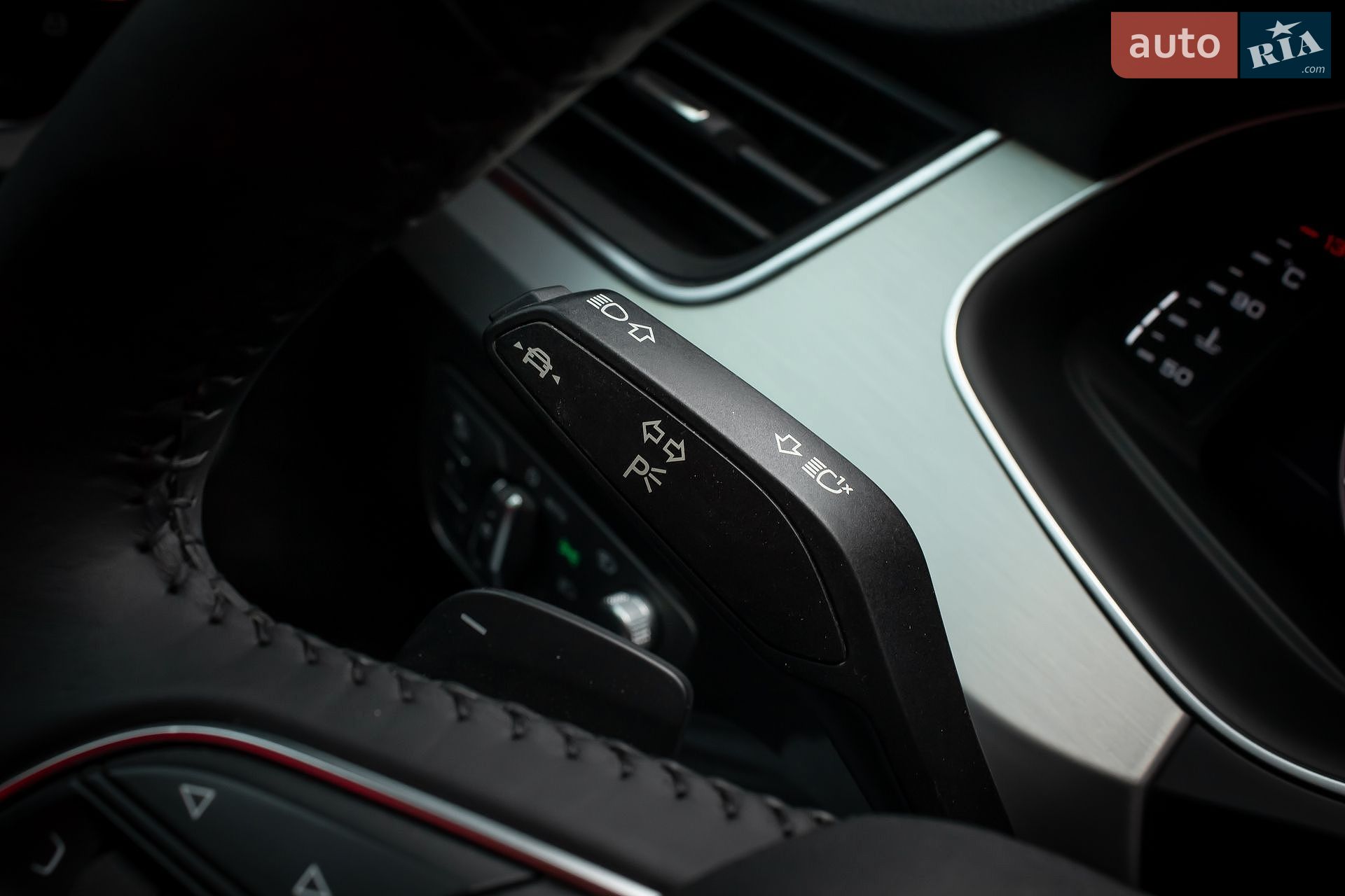 Audi Q7 2018 VIN WAUZZZ4M4JD062698 фото оголошення 23 з 45