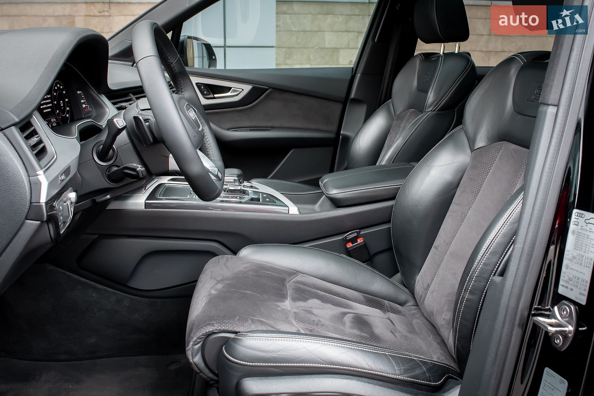 Audi Q7 2018 VIN WAUZZZ4M4JD062698 фото оголошення 10 з 45