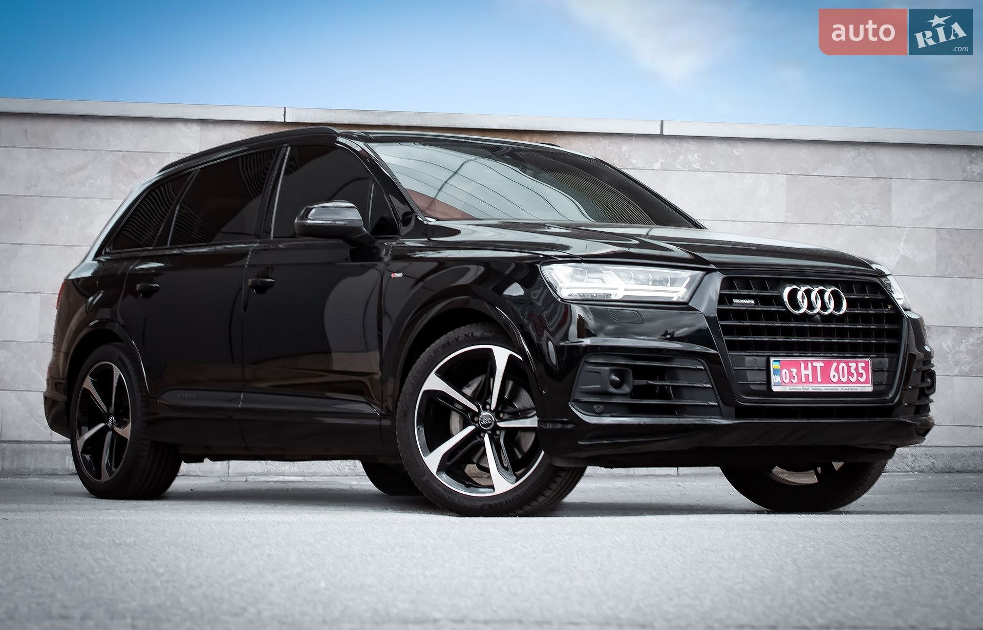 Audi Q7 2018 VIN WAUZZZ4M4JD062698 фото оголошення 2 з 45