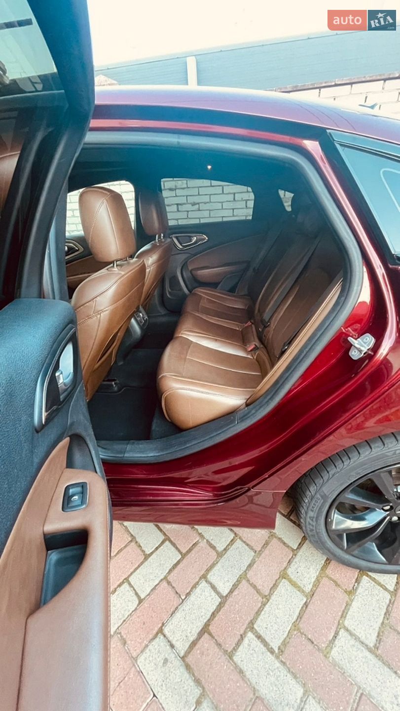 Chrysler 200 2015 VIN 1C3CCCCB5GN146995 фото оголошення 7 з 18