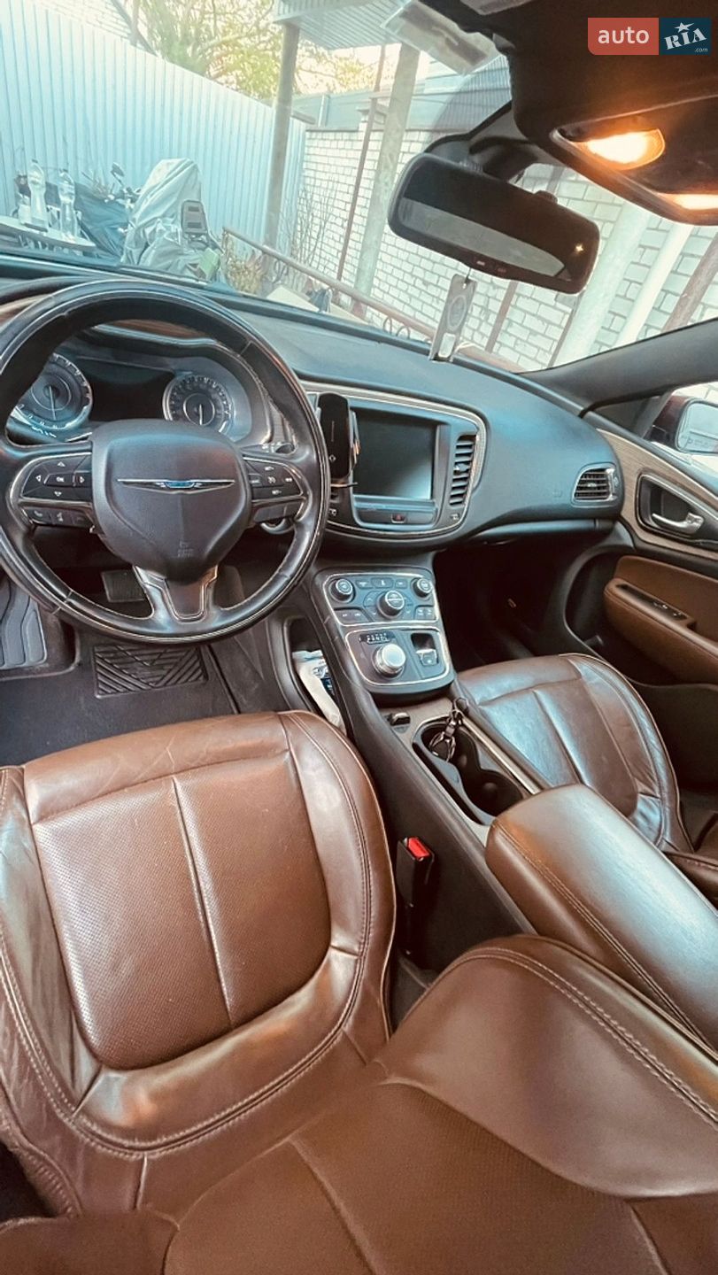 Chrysler 200 2015 VIN 1C3CCCCB5GN146995 фото оголошення 9 з 18