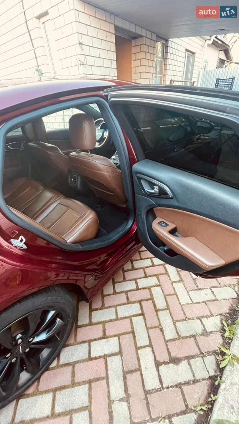 Chrysler 200 2015 VIN 1C3CCCCB5GN146995 фото оголошення 15 з 18