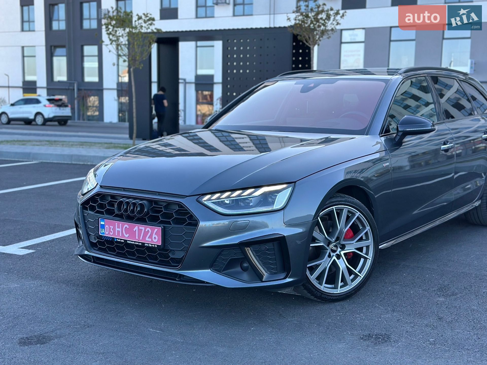 Audi A4 2022 VIN WAUZZZF40NA032019 фото оголошення 2 з 67