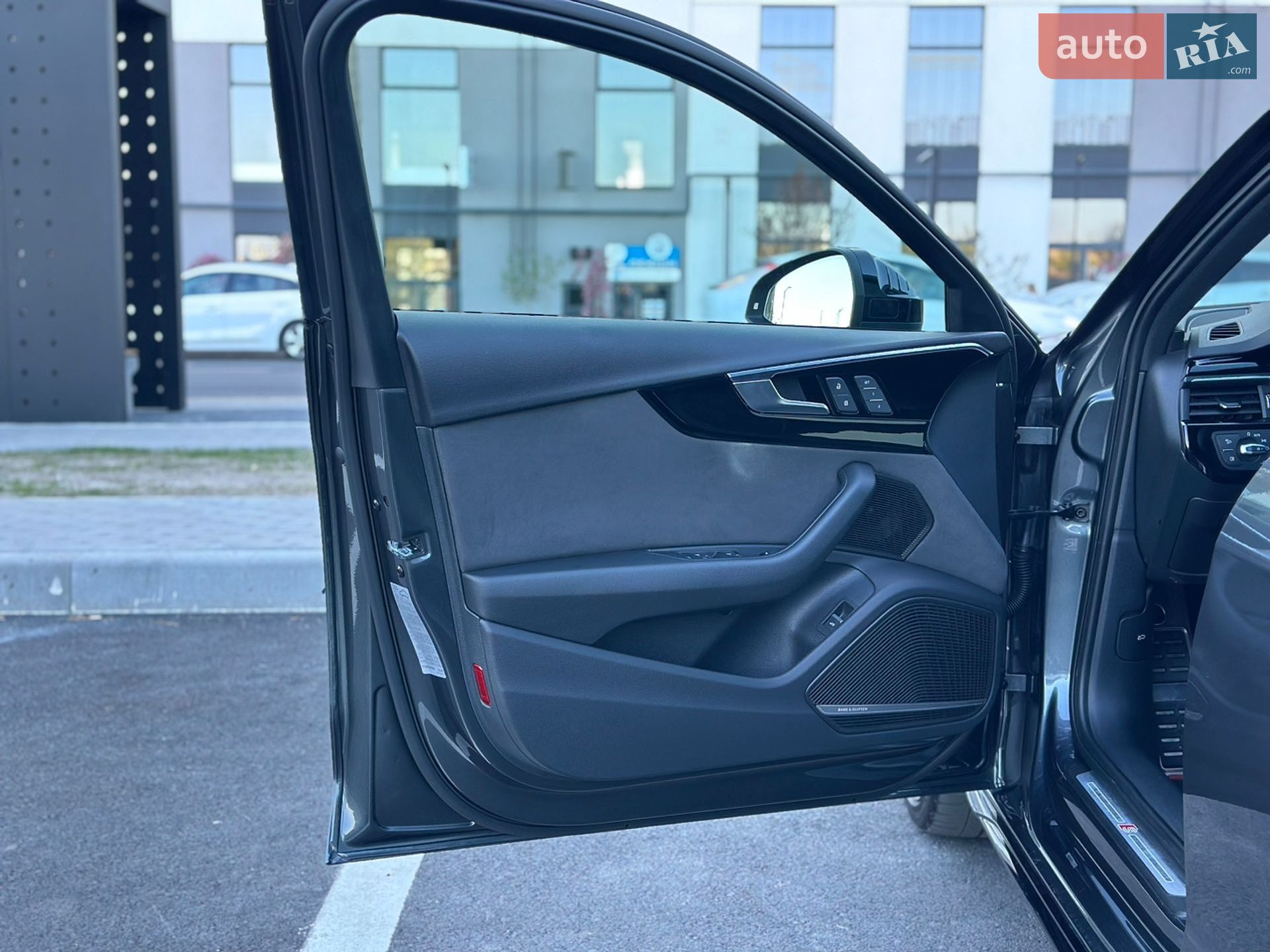 Audi A4 2022 VIN WAUZZZF40NA032019 фото оголошення 15 з 67