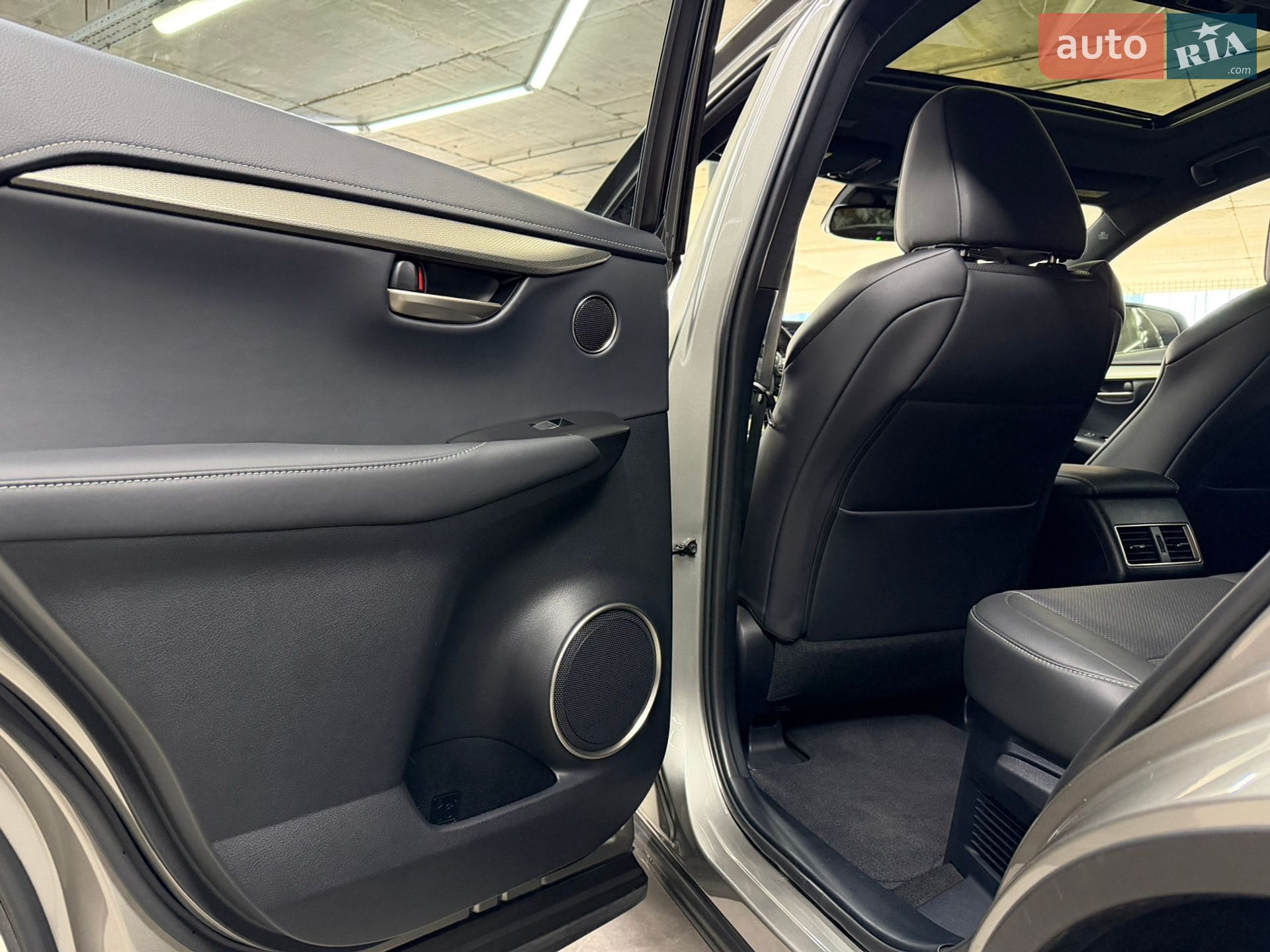 Lexus NX 2021 VIN JTJSARBZ2M2190669 фото оголошення 23 з 31