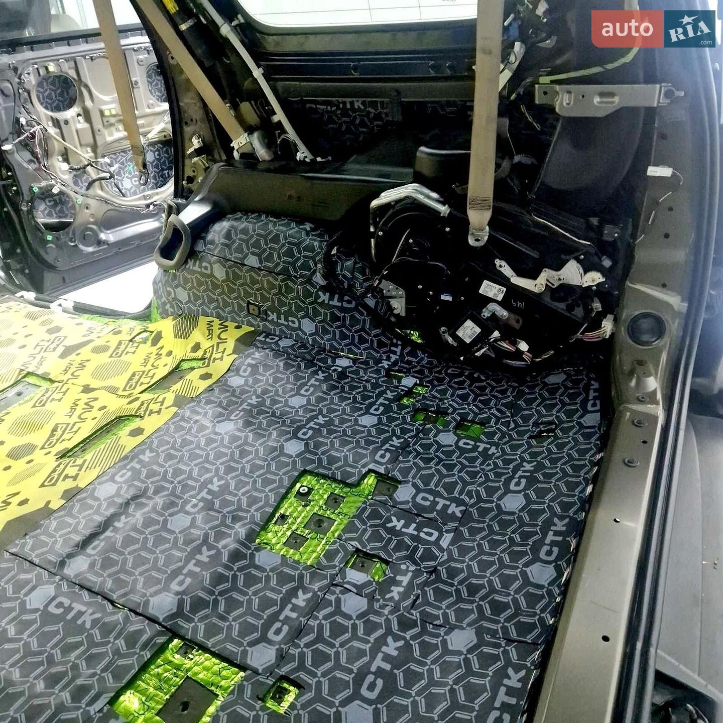 Toyota Sequoia 2016 VIN 5TDJY5G11GS144804 фото оголошення 29 з 92