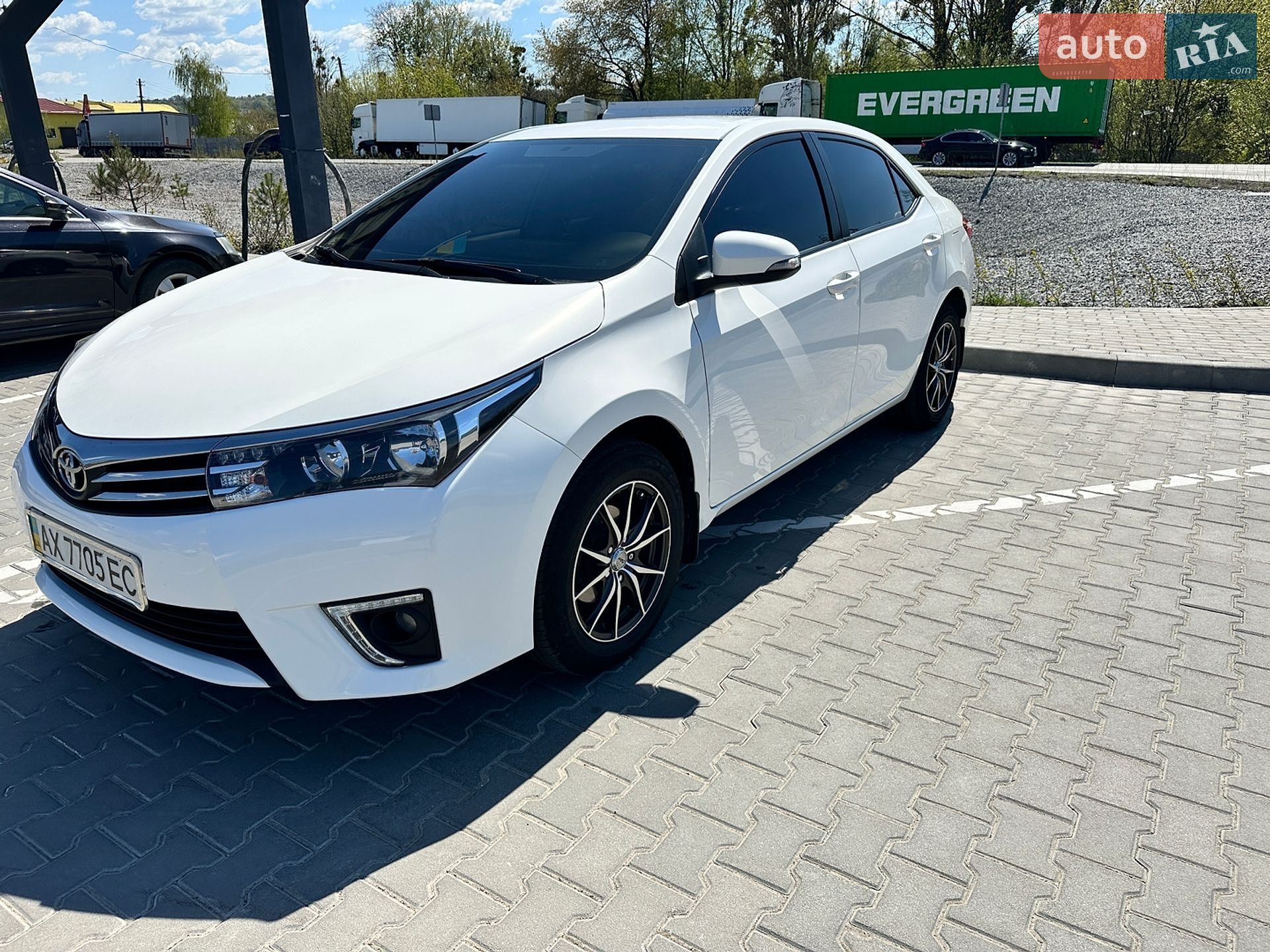 Toyota Corolla 2015 VIN NMTBB0JE00R141532 фото оголошення 3 з 25