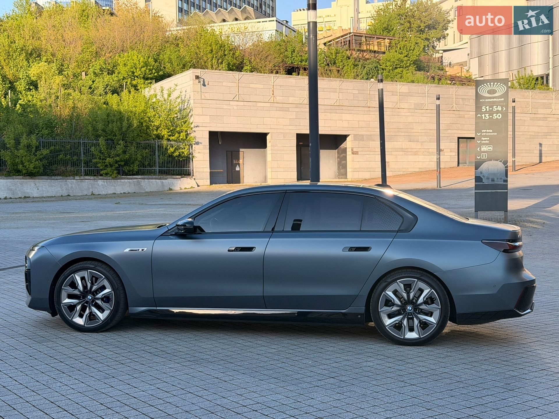 BMW i7 2023 VIN WBY81EH080CP17681 фото оголошення 4 з 30