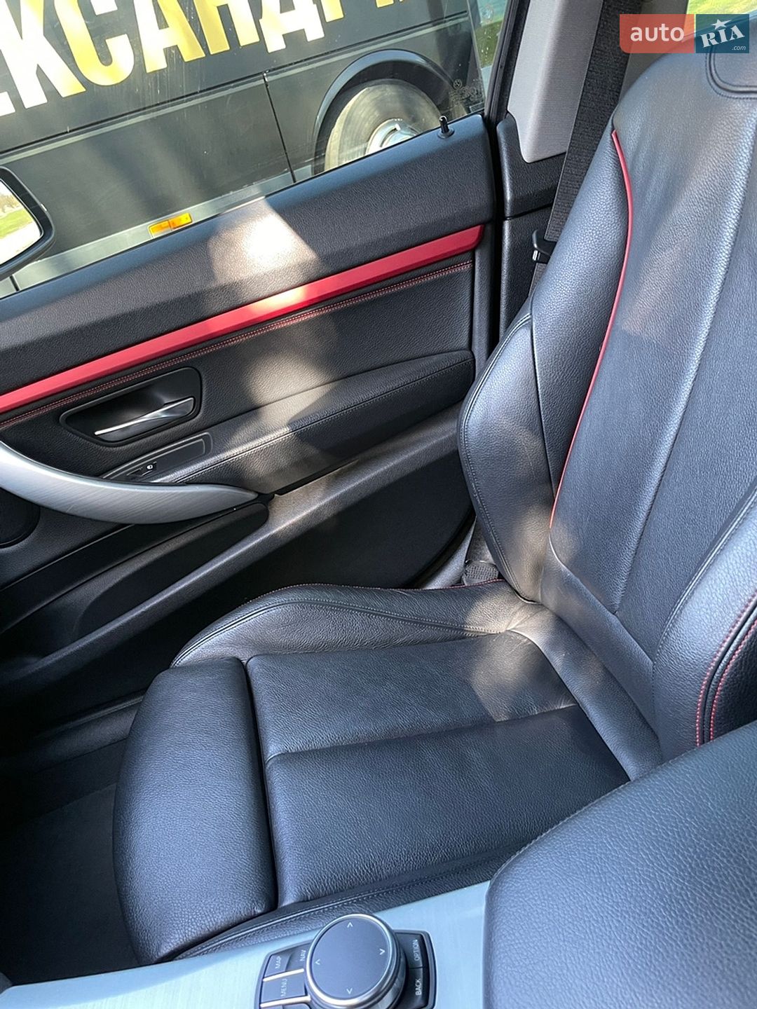 BMW 3 Series GT 2013 VIN WBA3X51060D158868 фото оголошення 19 з 38