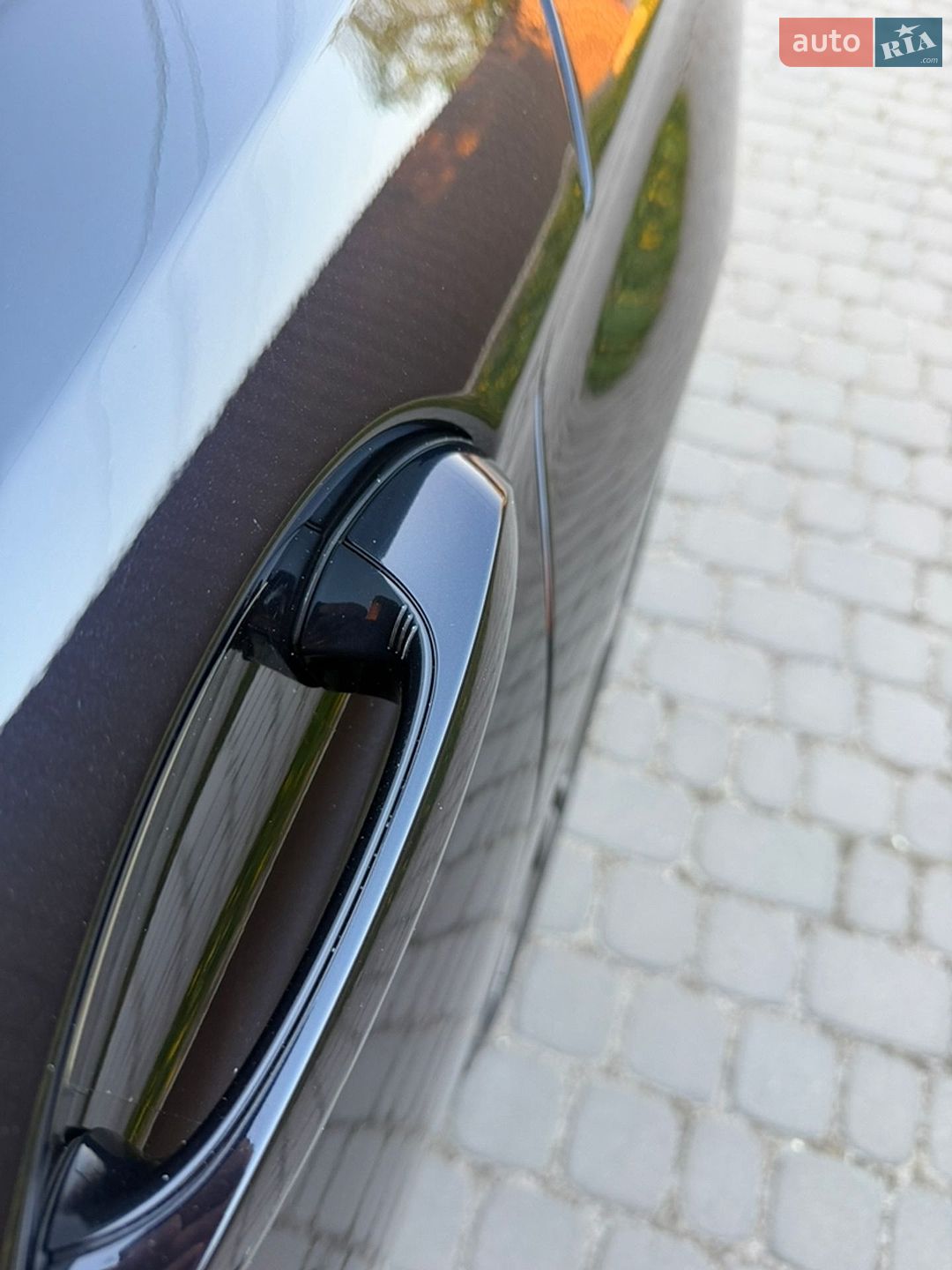 BMW 5 Series 2018 VIN WBAJD71060BM20203 фото оголошення 18 з 74