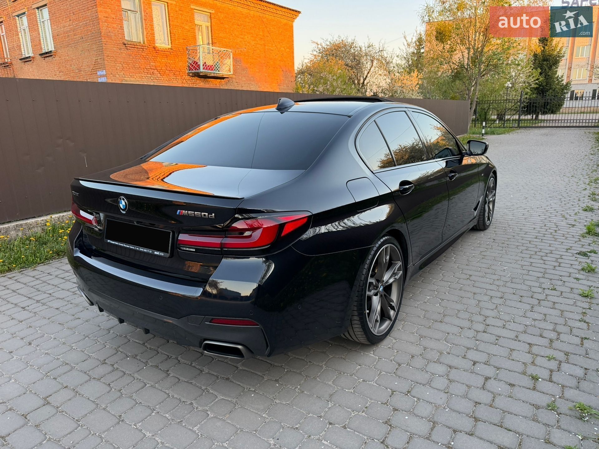 BMW 5 Series 2018 VIN WBAJD71060BM20203 фото оголошення 21 з 74