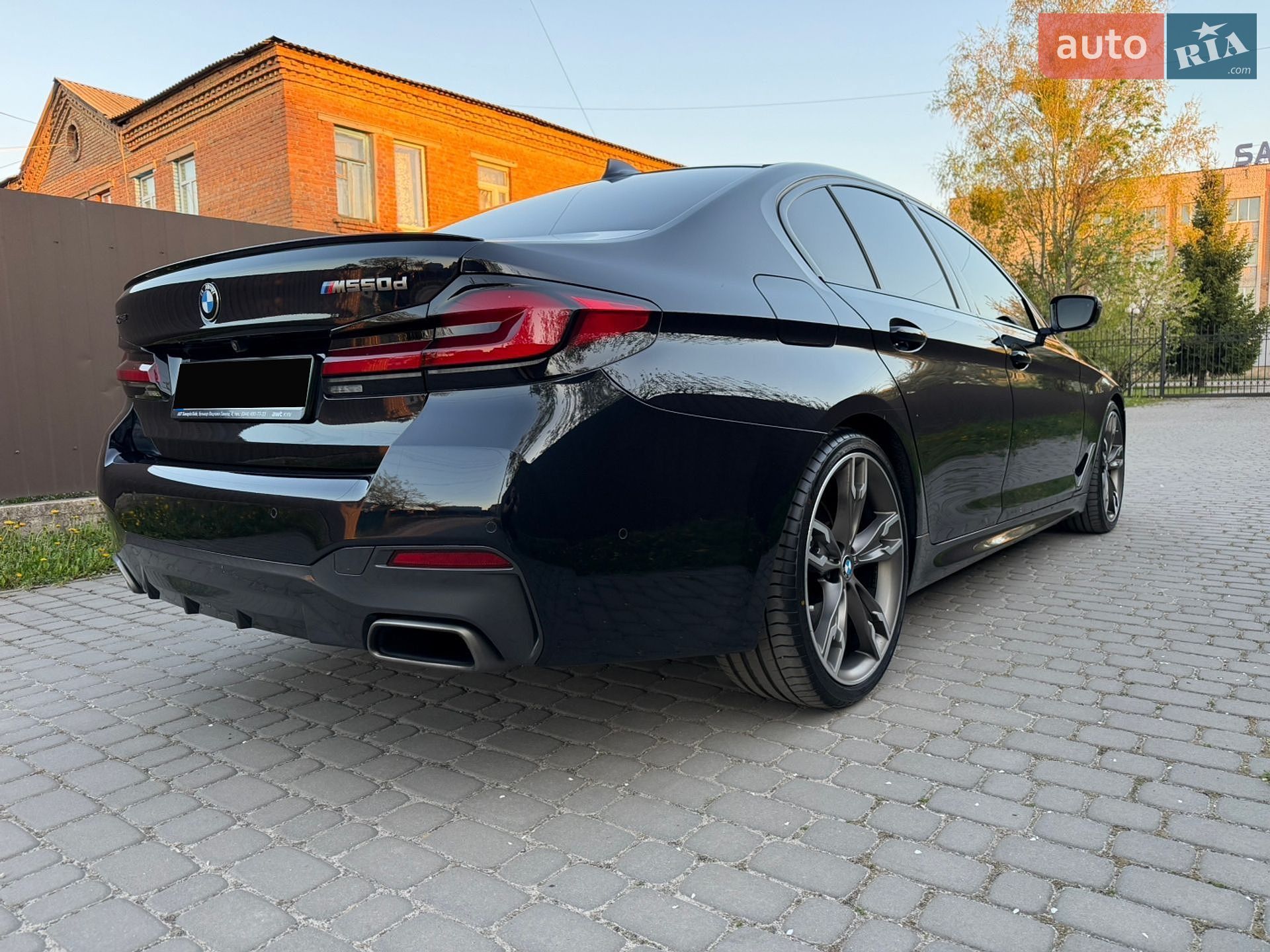 BMW 5 Series 2018 VIN WBAJD71060BM20203 фото оголошення 22 з 74