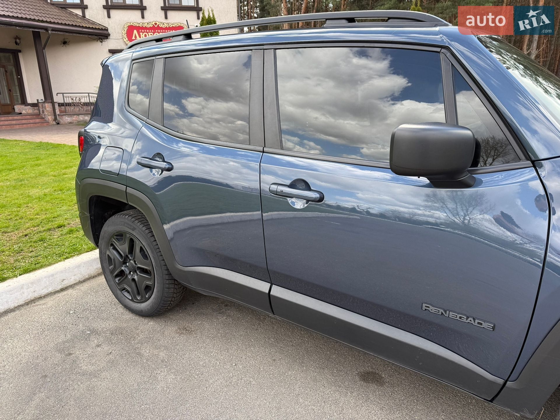 Jeep Renegade 2021 VIN ZACNJDAB5MPM69768 фото оголошення 11 з 36