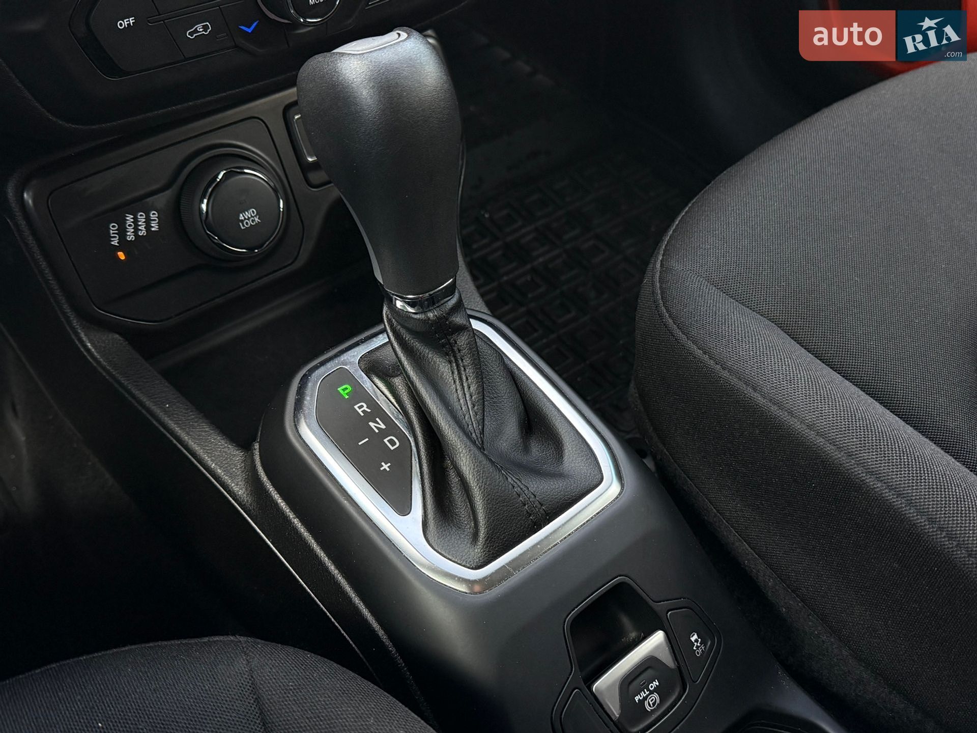 Jeep Renegade 2021 VIN ZACNJDAB5MPM69768 фото оголошення 23 з 36