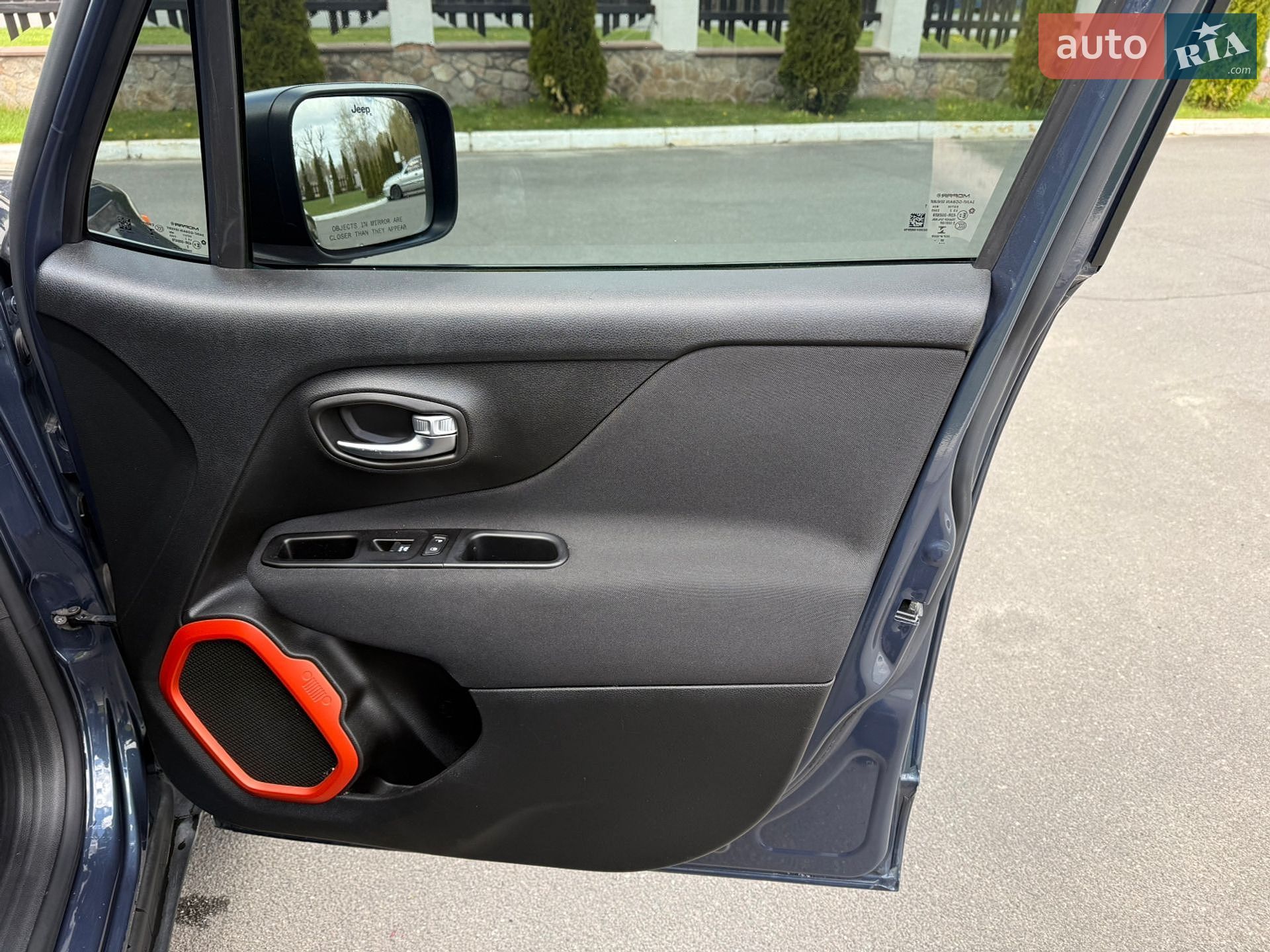 Jeep Renegade 2021 VIN ZACNJDAB5MPM69768 фото оголошення 25 з 36