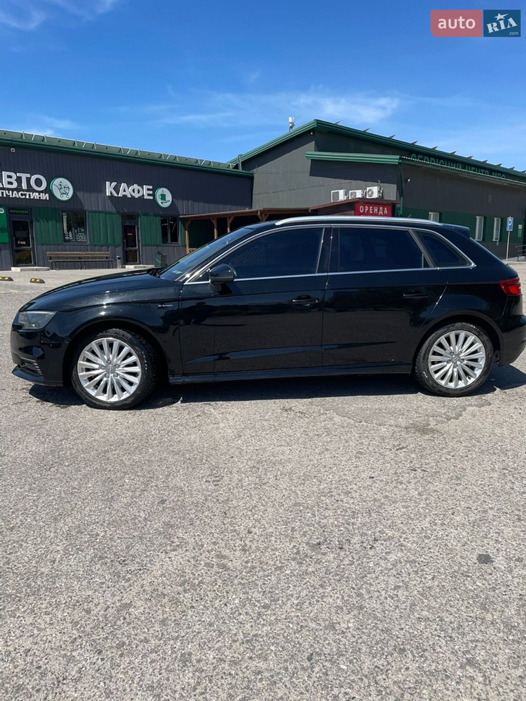 Audi A3 2016 VIN WAUTPBFF8HA043990 фото оголошення 7 з 32