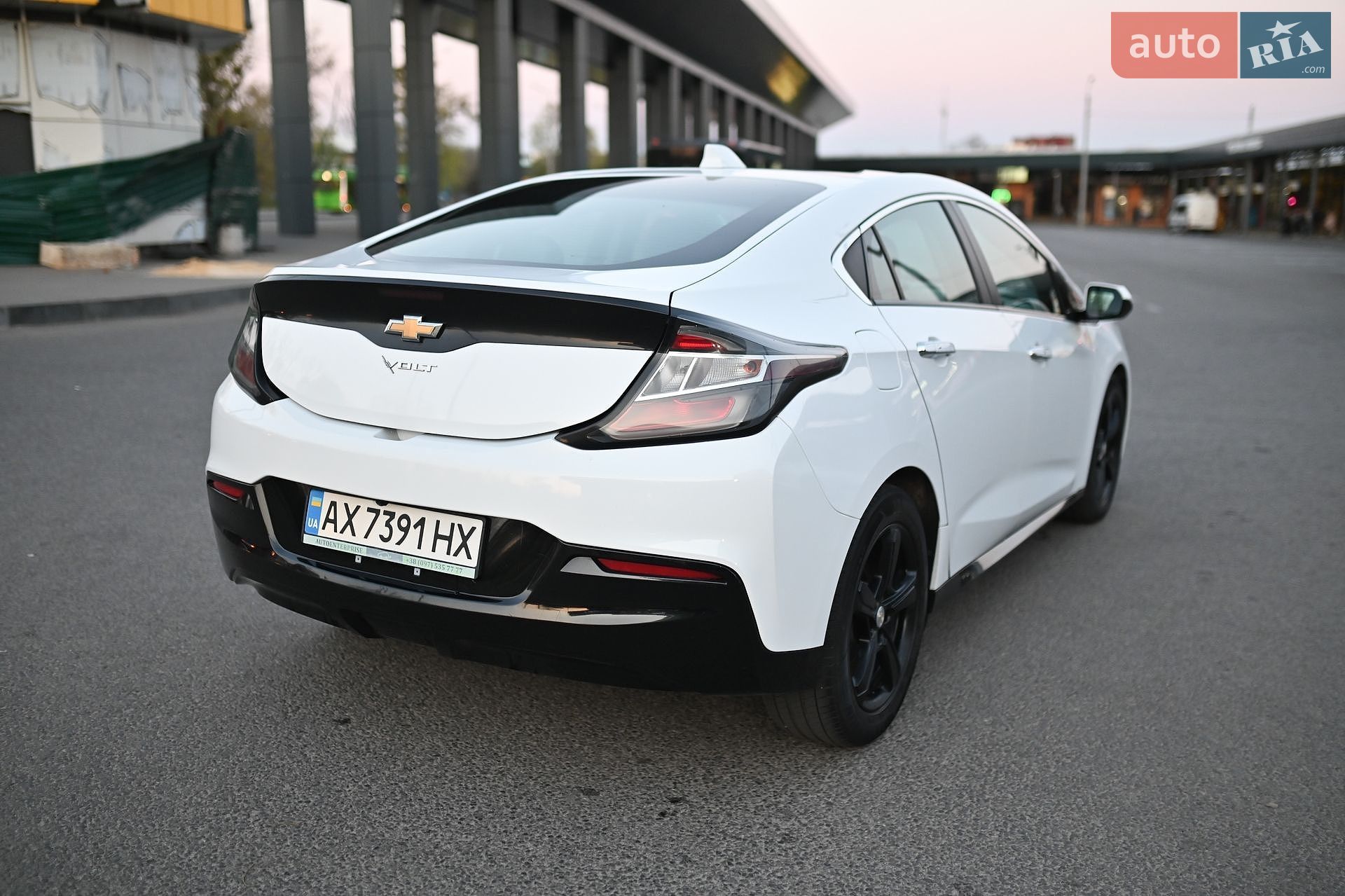 Chevrolet Volt 2016 VIN 1G1RA6S56HU104196 фото оголошення 4 з 53