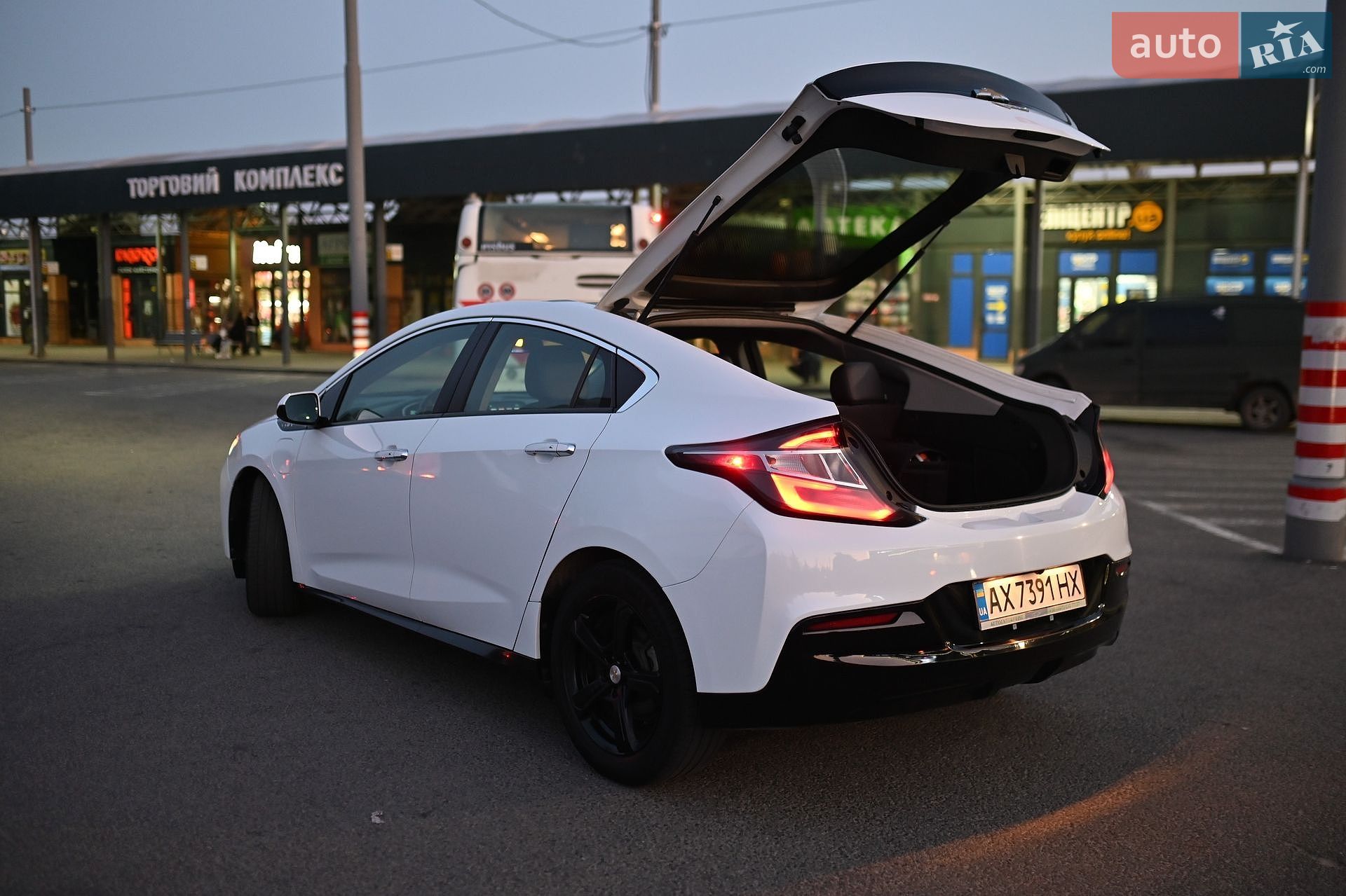 Chevrolet Volt 2016 VIN 1G1RA6S56HU104196 фото оголошення 40 з 53