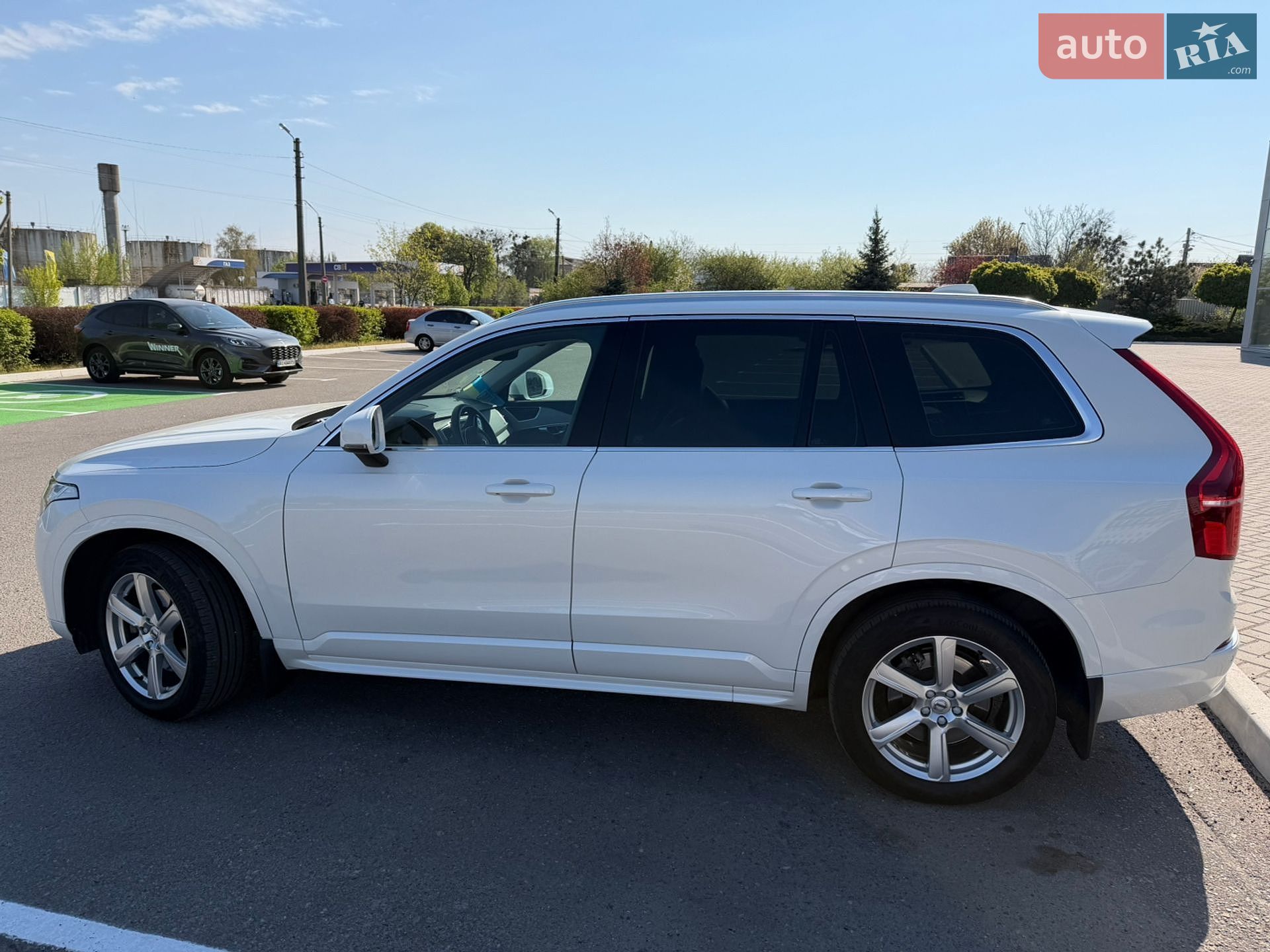 Volvo XC90 2024 VIN YV1LFM1V9S1334564 фото оголошення 2 з 15