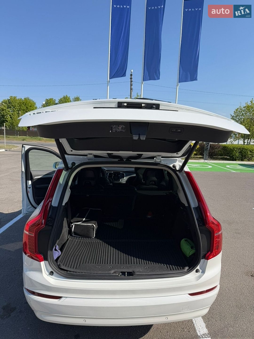 Volvo XC90 2024 VIN YV1LFM1V9S1334564 фото оголошення 4 з 15