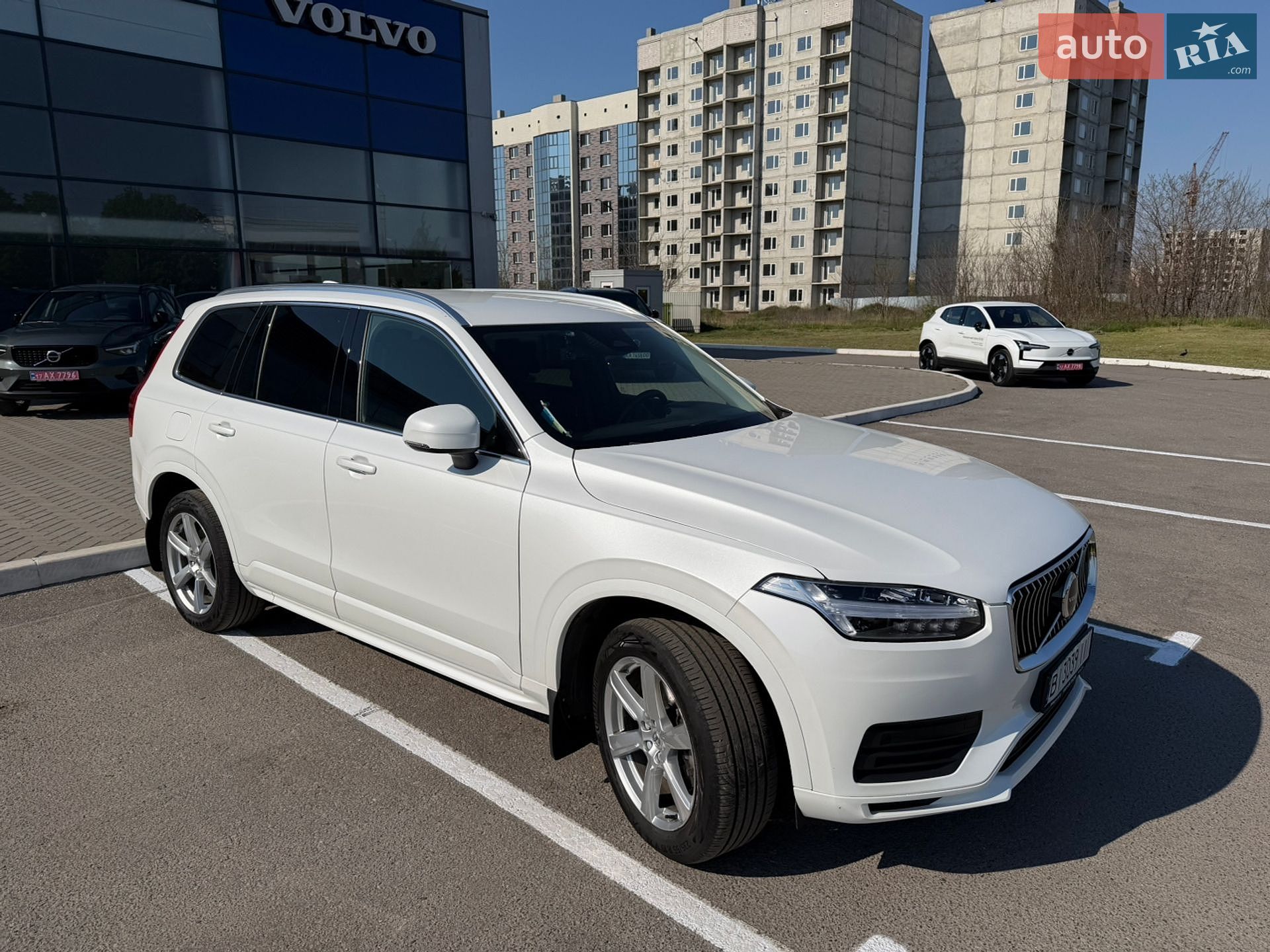 Volvo XC90 2024 VIN YV1LFM1V9S1334564 фото оголошення 5 з 15