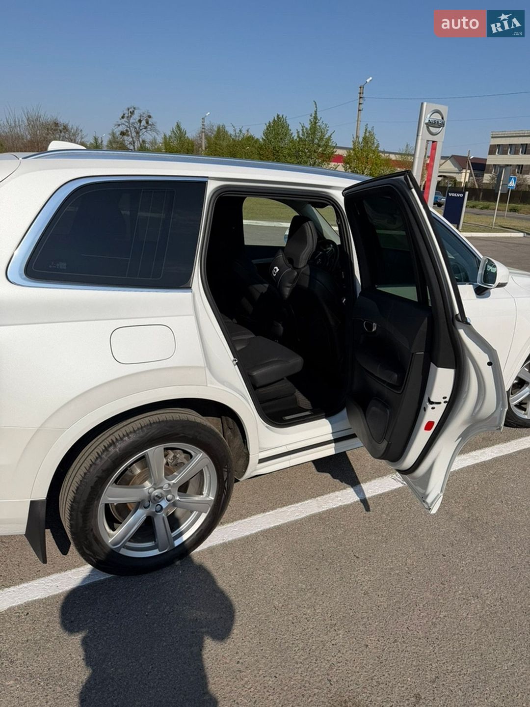 Volvo XC90 2024 VIN YV1LFM1V9S1334564 фото оголошення 6 з 15