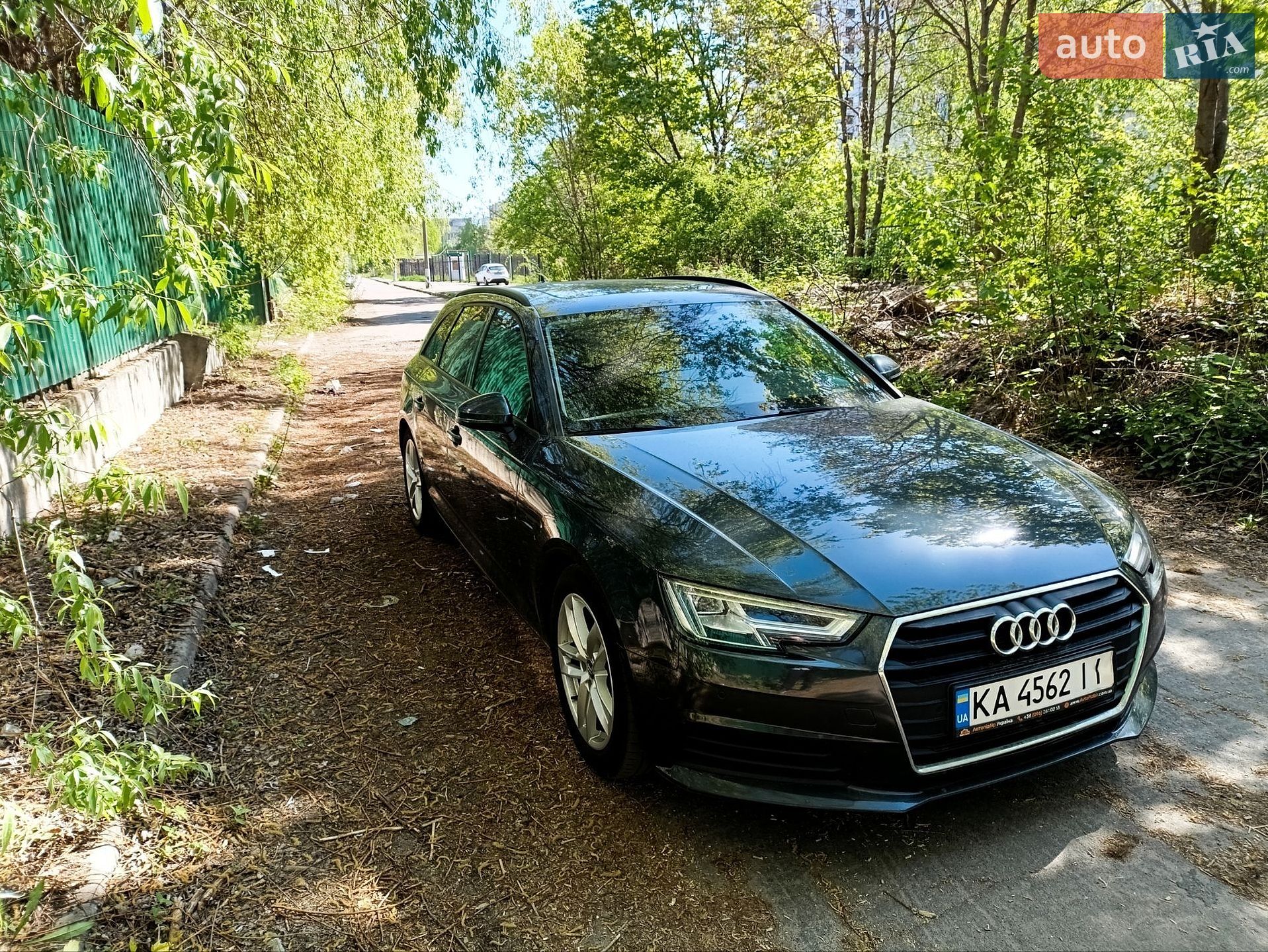 Audi A4 2018 VIN WAUZZZF40JA144278 фото оголошення 3 з 12