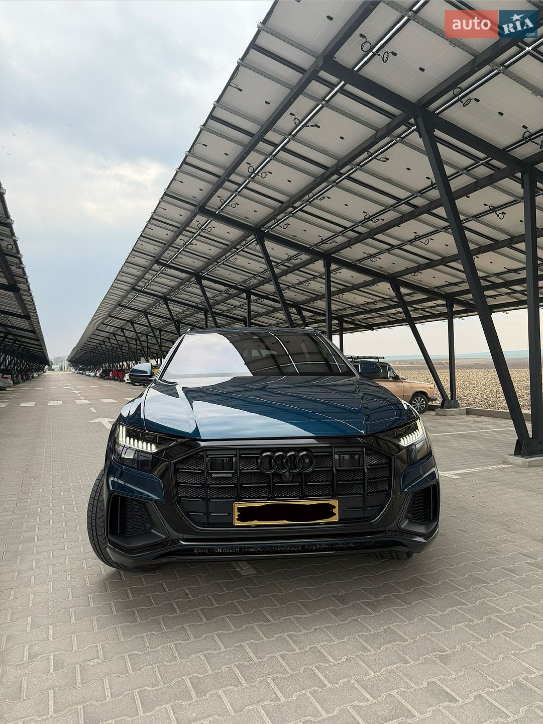 Audi Q8 2018 VIN WAUZZZF16KD000806 фото оголошення 17 з 29