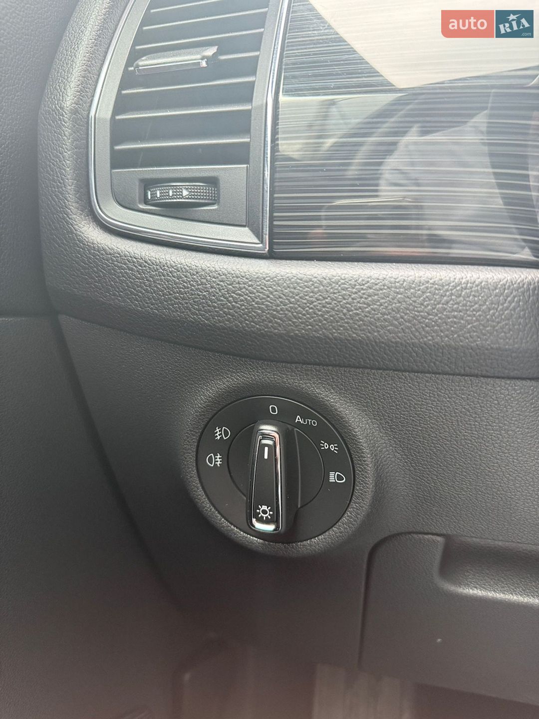 Skoda Kodiaq 2019 VIN TMBLK6NS7KB400438 фото оголошення 37 з 40