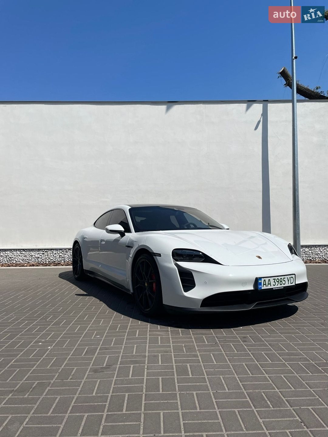 Porsche Taycan 2023 VIN WP0AD2Y18RSA47234 фото оголошення 3 з 28