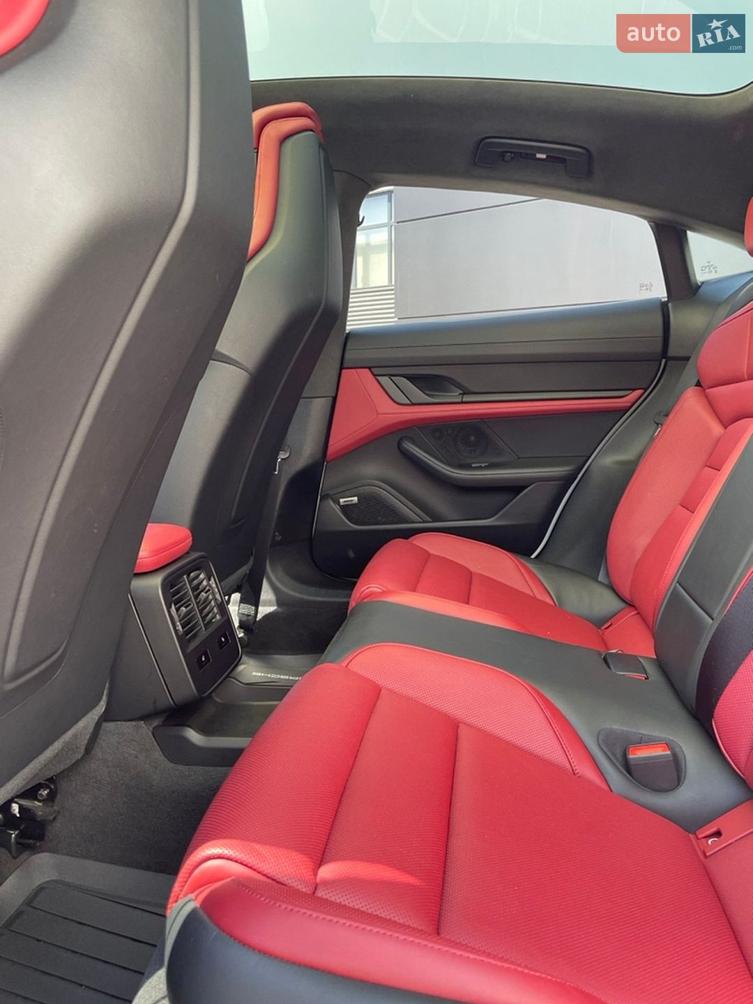 Porsche Taycan 2023 VIN WP0AD2Y18RSA47234 фото оголошення 20 з 28