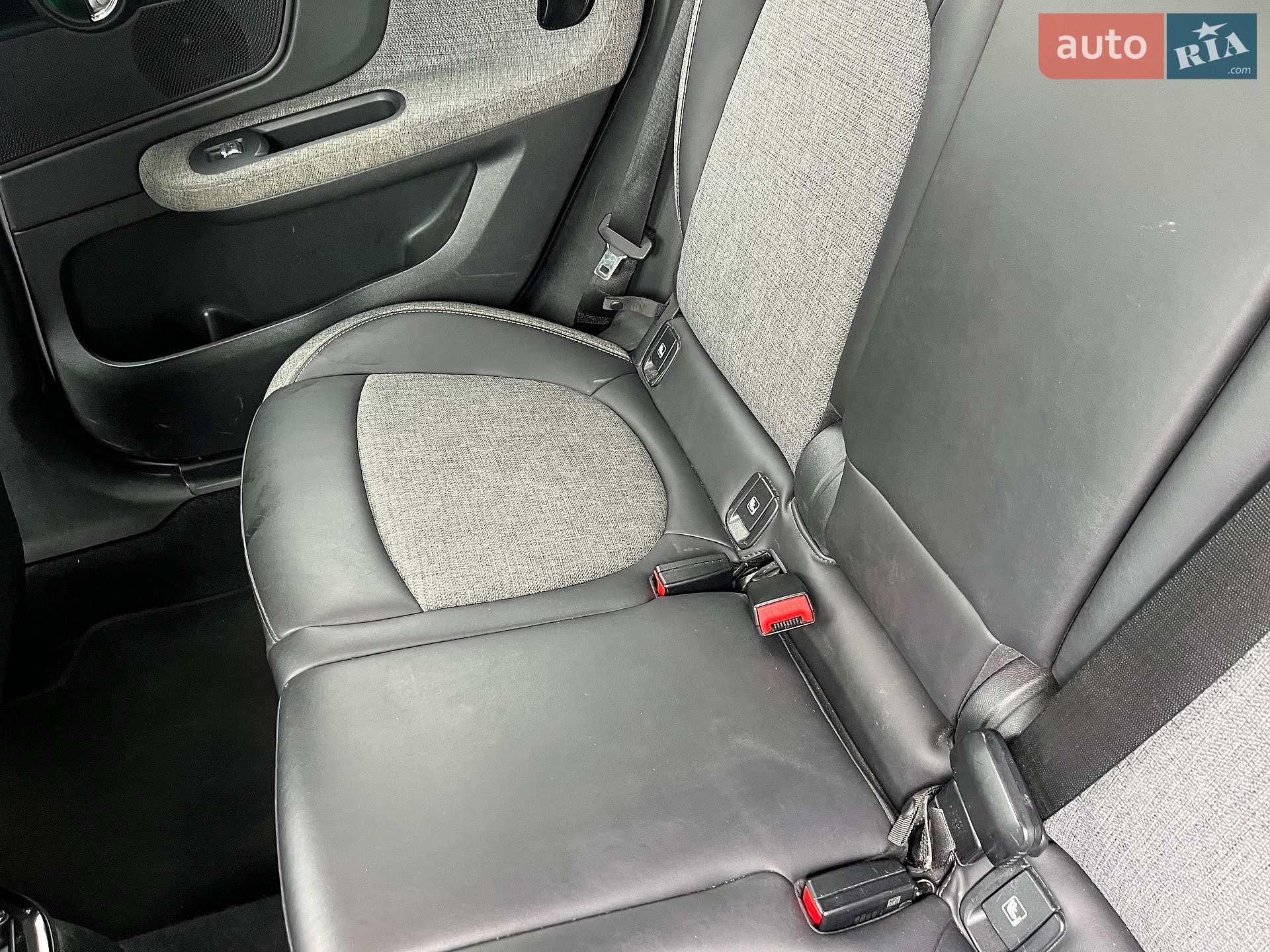 MINI Countryman 2017 VIN WMWYT910X03D77107 фото оголошення 57 з 84