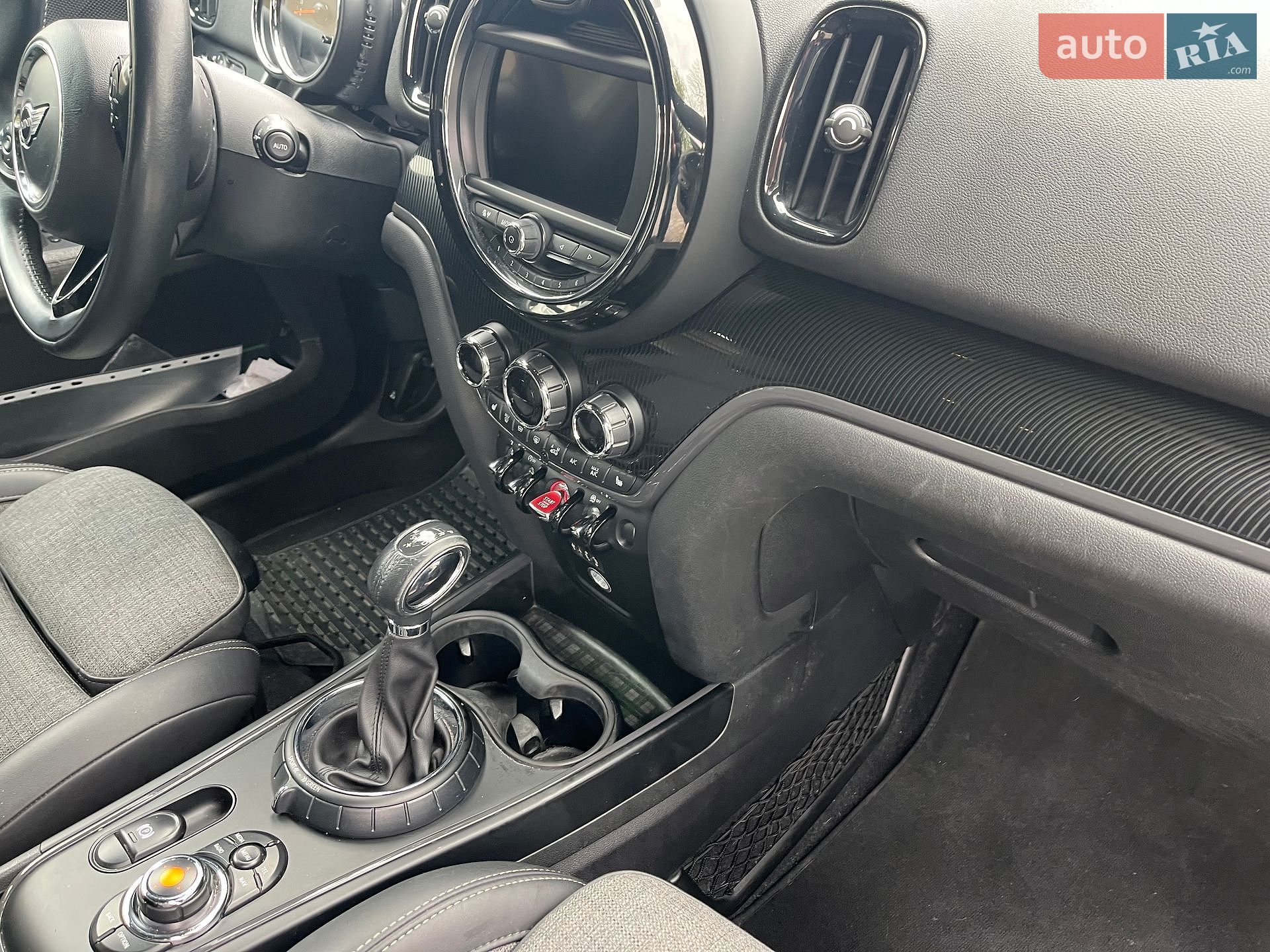 MINI Countryman 2017 VIN WMWYT910X03D77107 фото оголошення 60 з 84