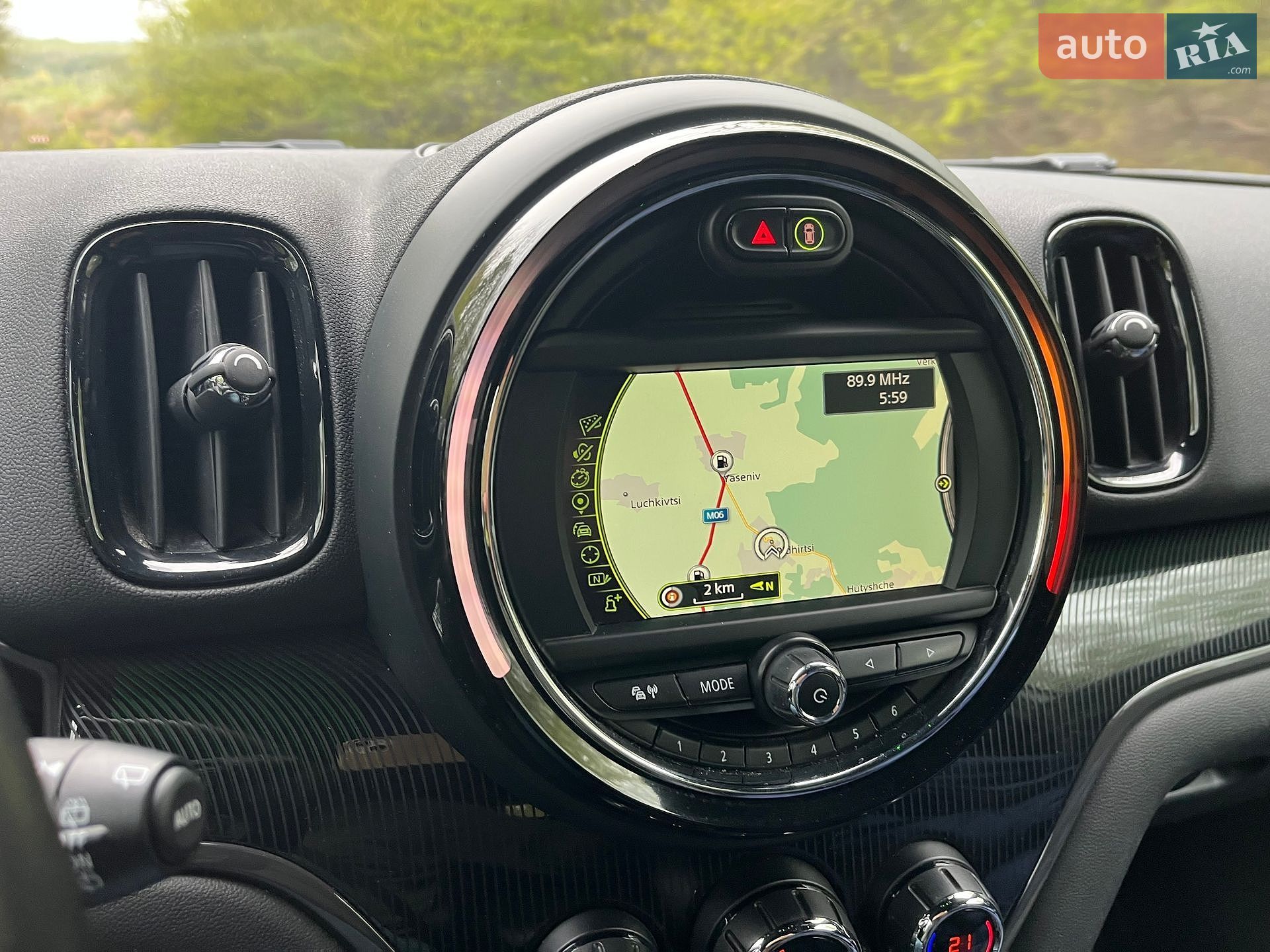 MINI Countryman 2017 VIN WMWYT910X03D77107 фото оголошення 69 з 84