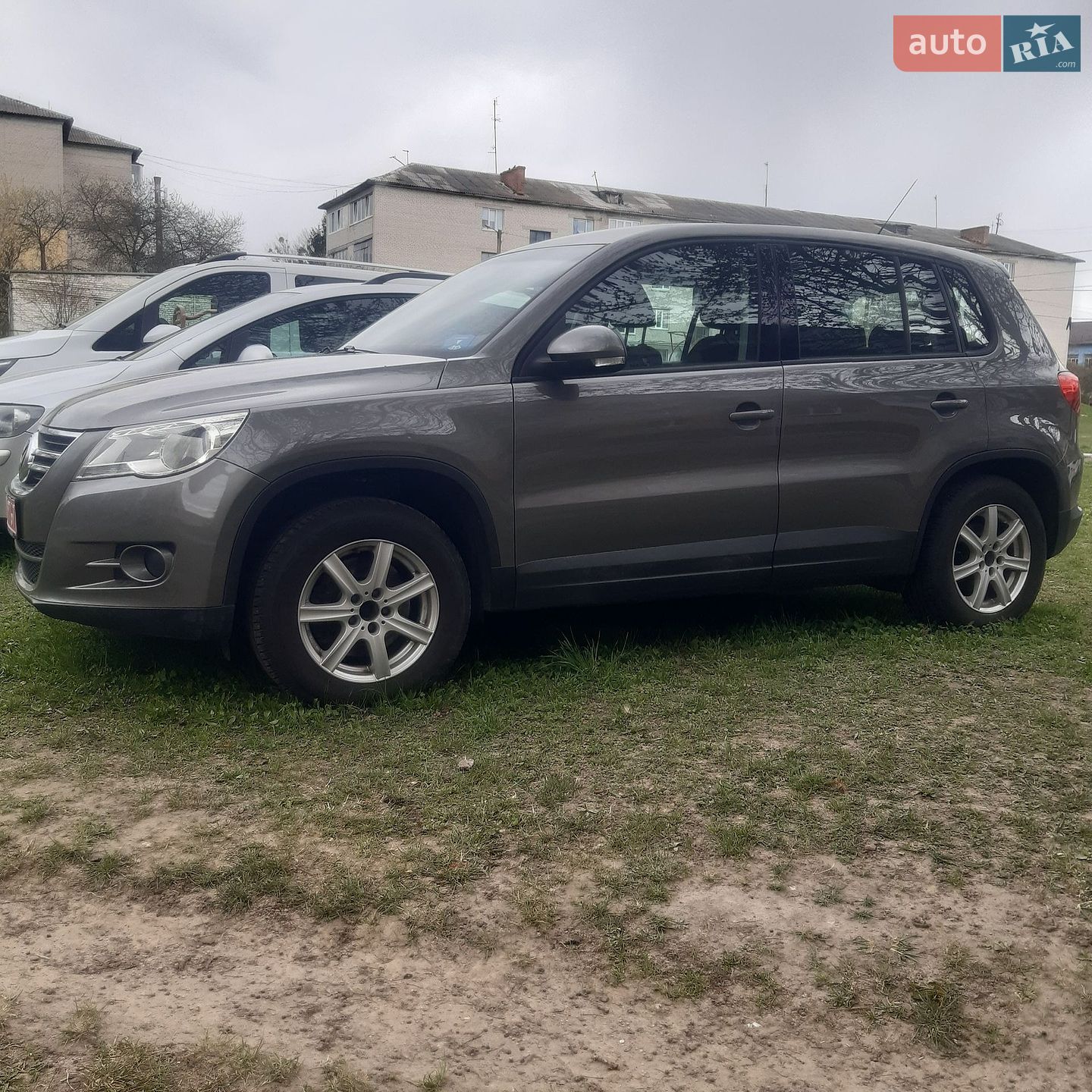 Volkswagen Tiguan 2010 VIN WVGZZZ5NZBW004166 фото оголошення 3 з 10