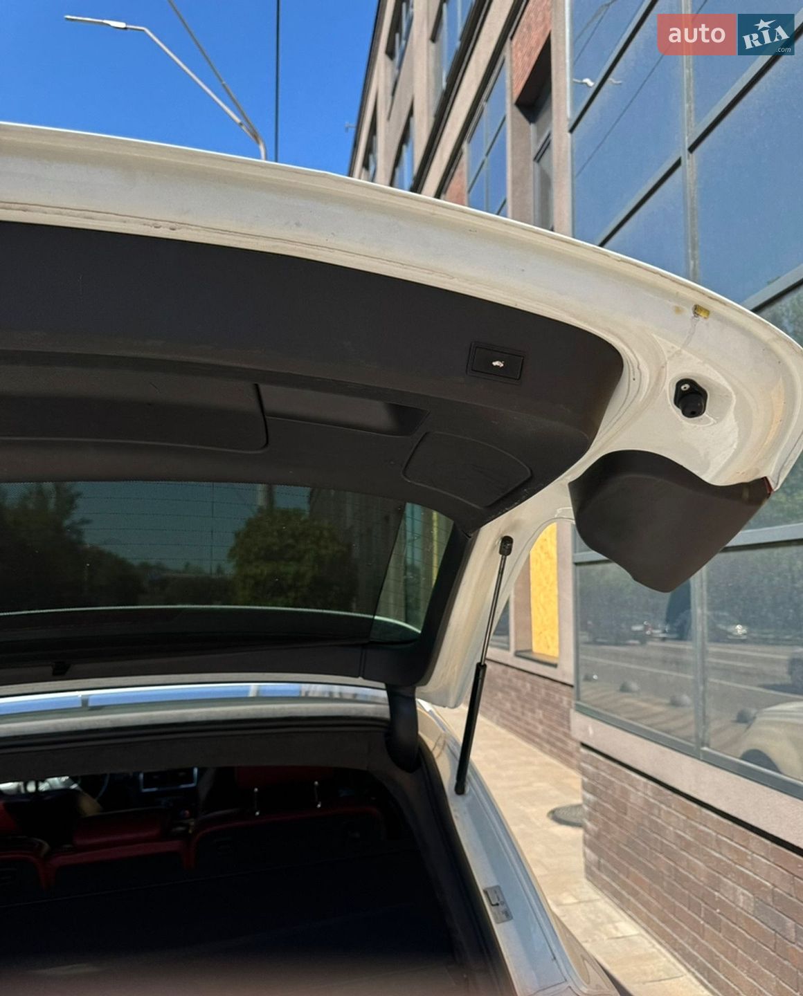 Audi Q7 2009 VIN WUAZZZ4LXAD004379 фото оголошення 12 з 16