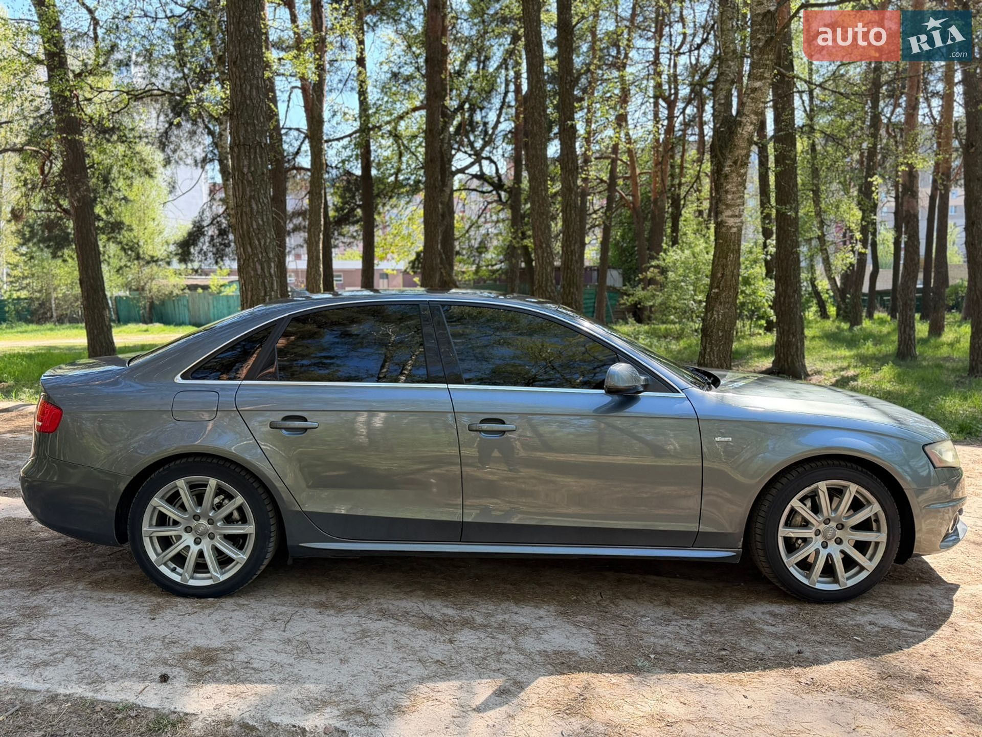 Audi A4 2012 VIN WAUEFAFL8CA119437 фото оголошення 4 з 16