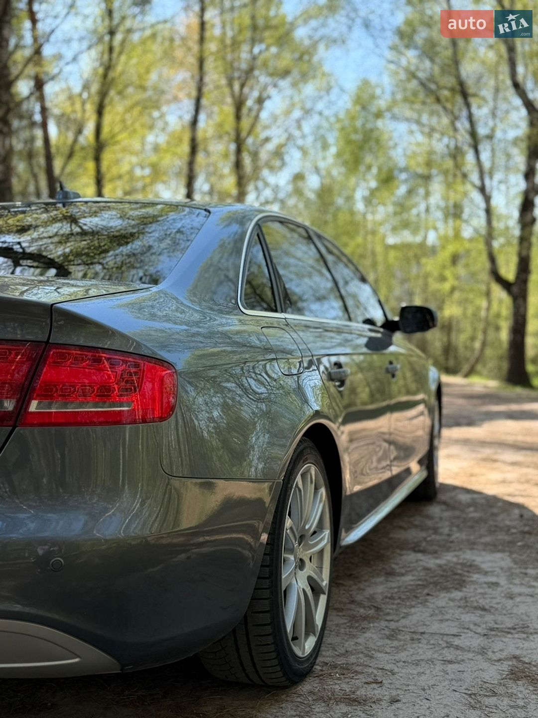 Audi A4 2012 VIN WAUEFAFL8CA119437 фото оголошення 8 з 16