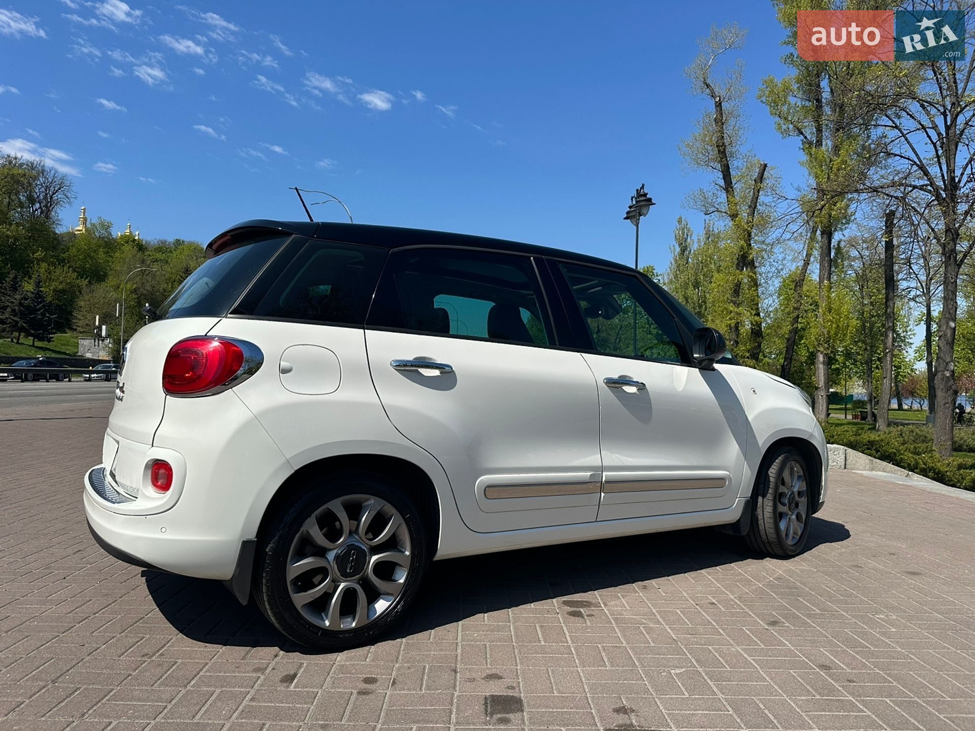 Fiat 500L 2013 VIN ZFBCFACH6EZ004028 фото оголошення 6 з 16