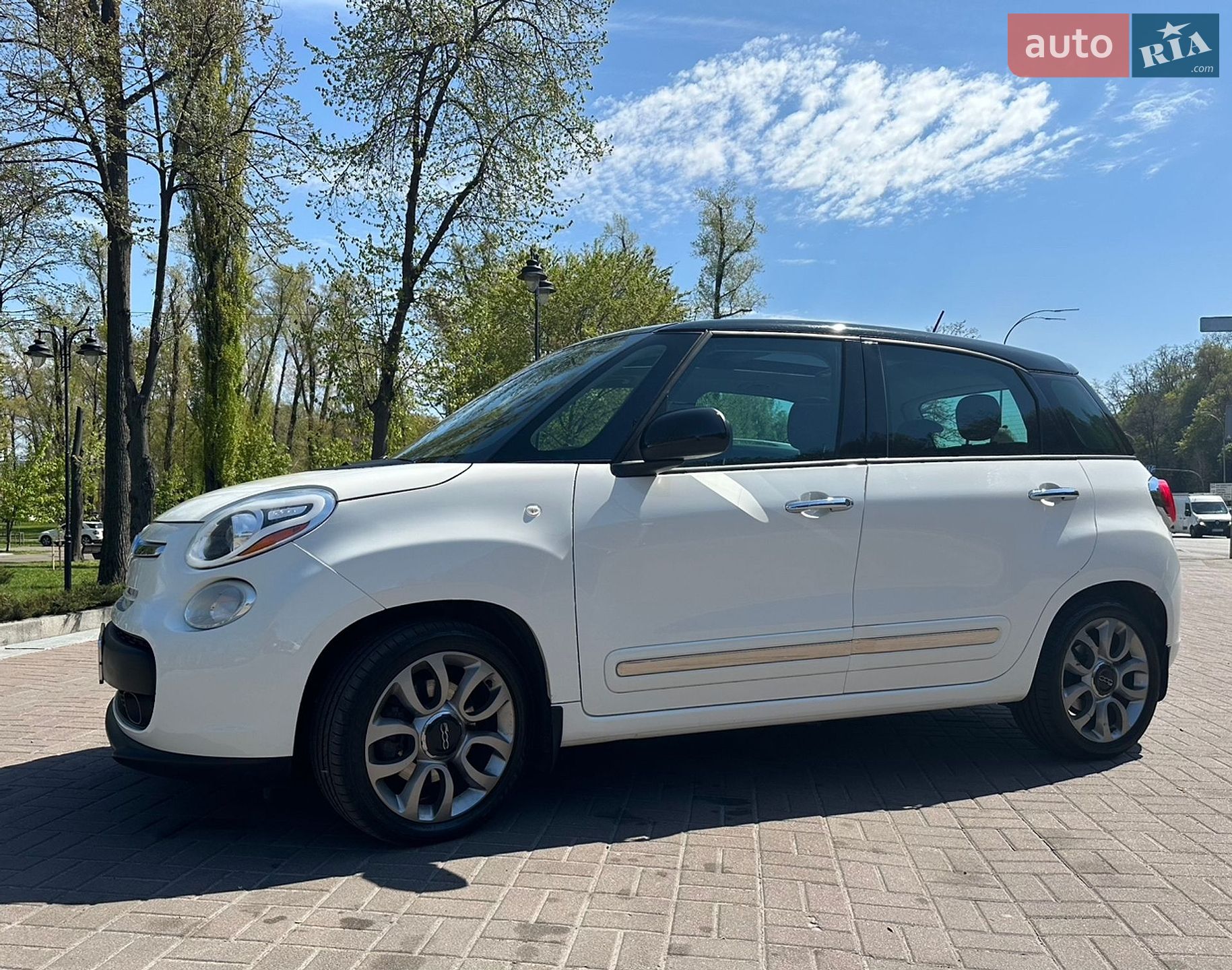 Fiat 500L 2013 VIN ZFBCFACH6EZ004028 фото оголошення 8 з 16