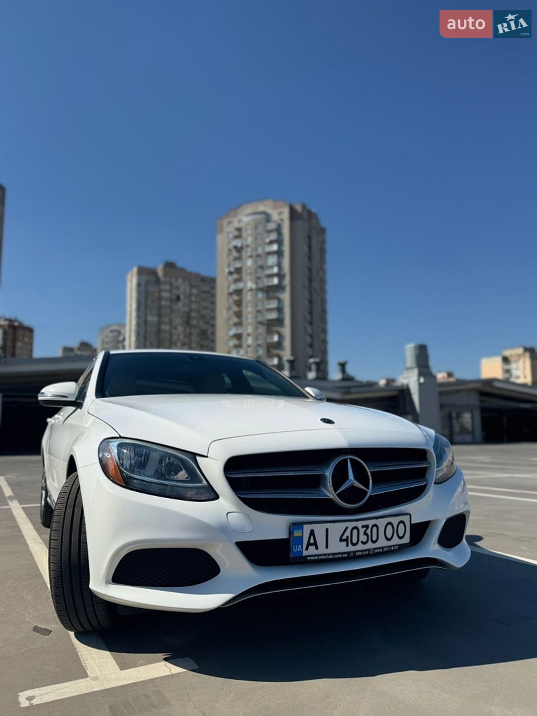 Mercedes-Benz C-Class 2017 VIN 55SWF4KB3JU245634 фото оголошення 9 з 15