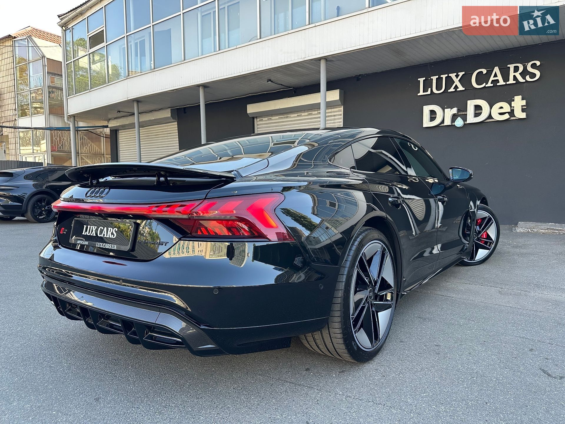 Audi RS e-tron GT 2024 VIN WAUZZZFW5R7900746 фото оголошення 36 з 96